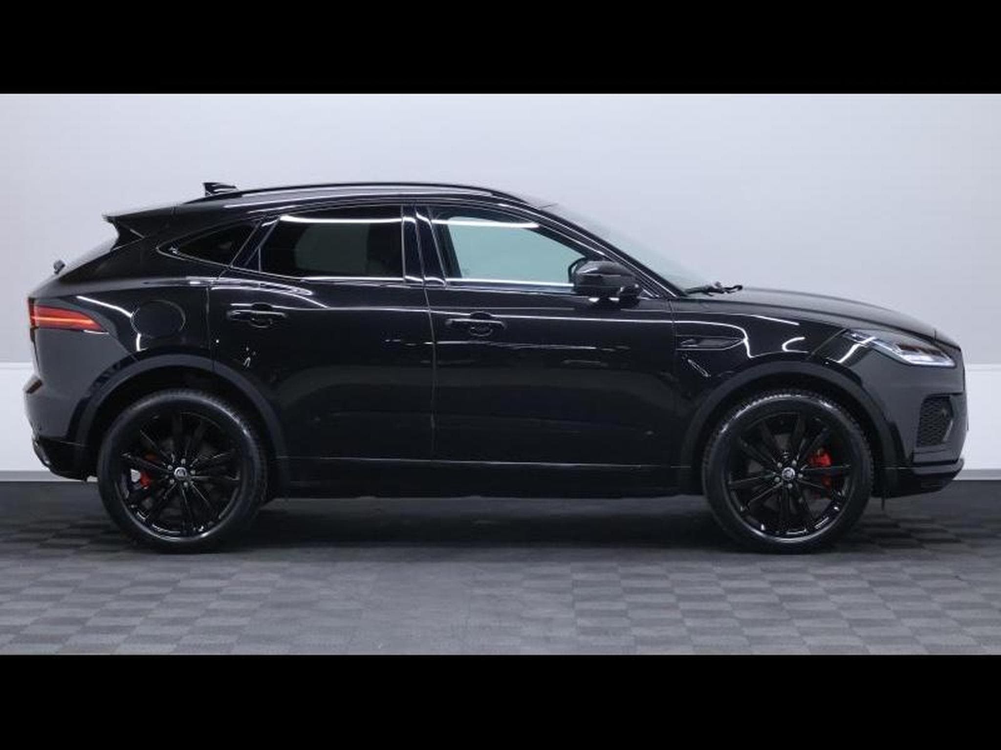 Jaguar E-Pace P300e R-Dynamic S AWD Auto (2024) - Photo 4