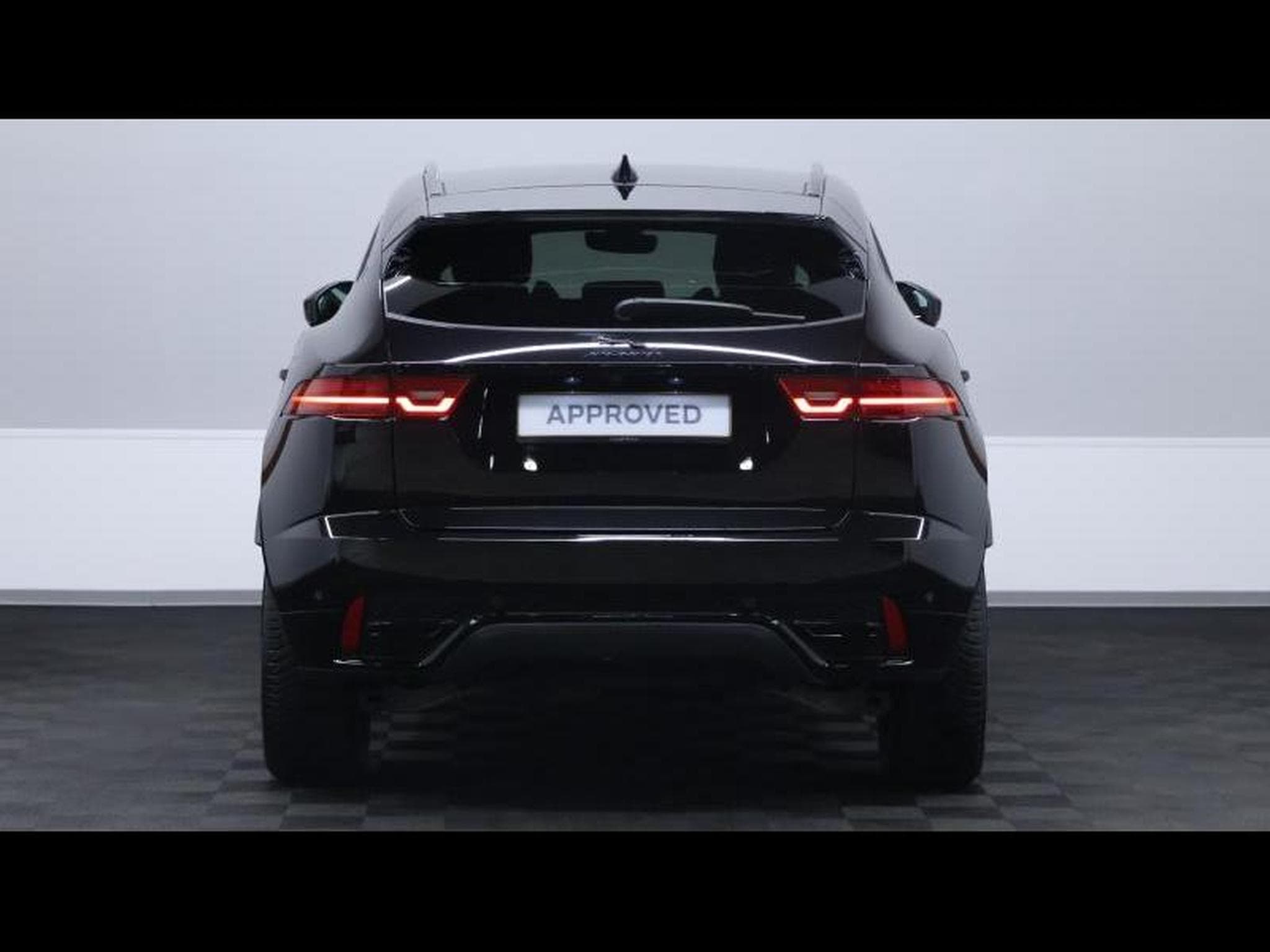 Jaguar E-Pace P300e R-Dynamic S AWD Auto (2024) - Photo 6