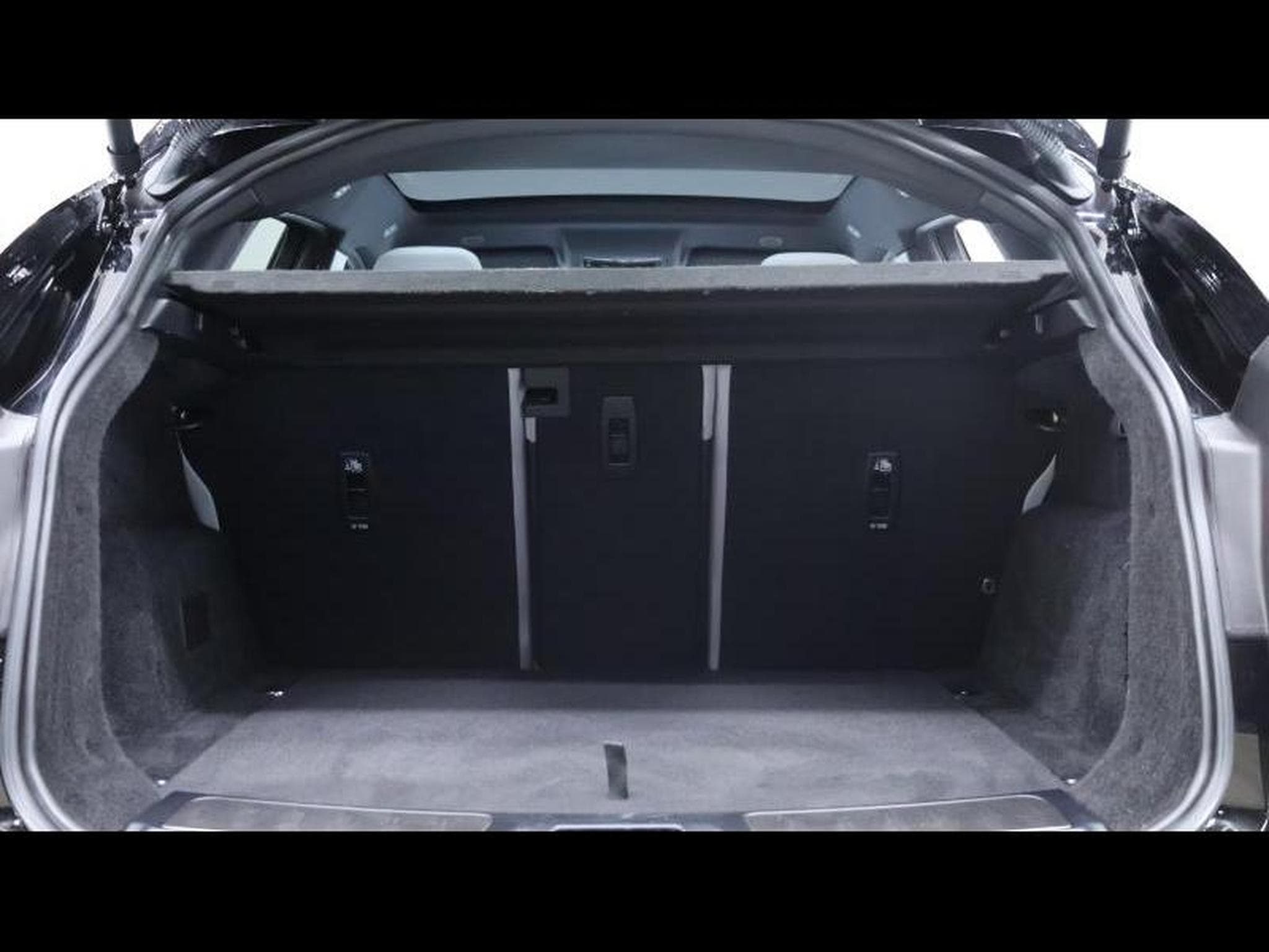 Jaguar E-Pace P300e R-Dynamic S AWD Auto (2024) - Photo 7