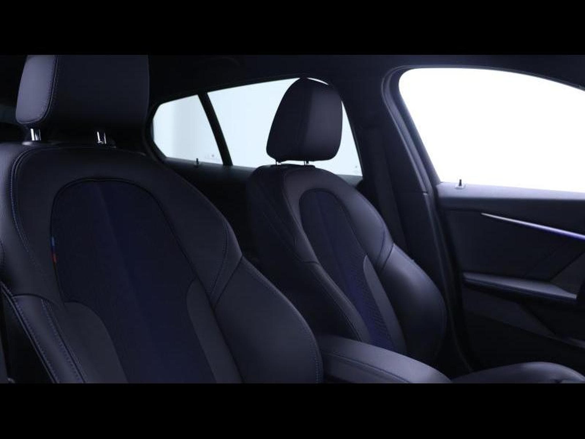 BMW 118 i hatch M Sport Steptronic (2024) - Photo 12
