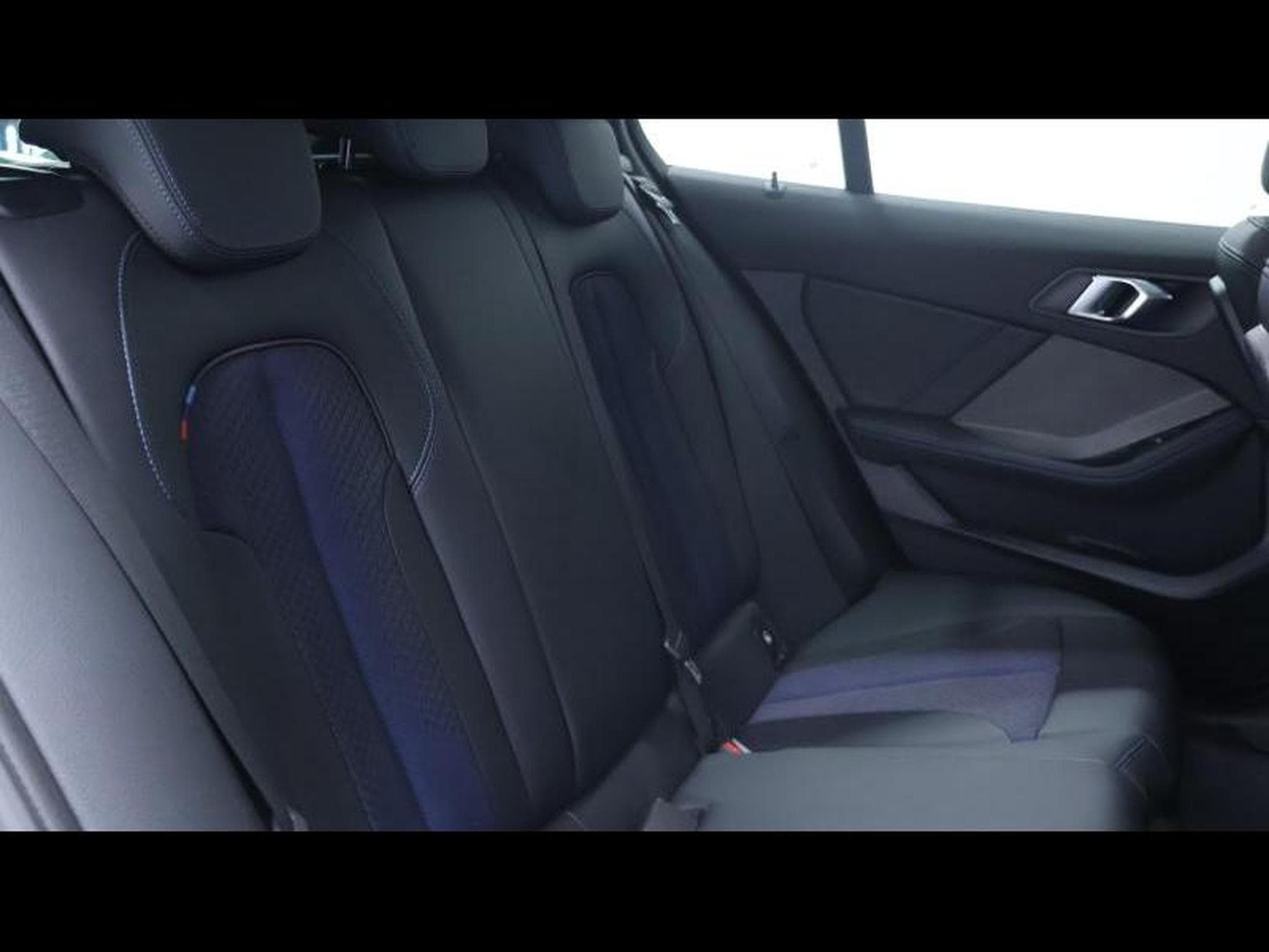 BMW 118 i hatch M Sport Steptronic (2024) - Photo 14