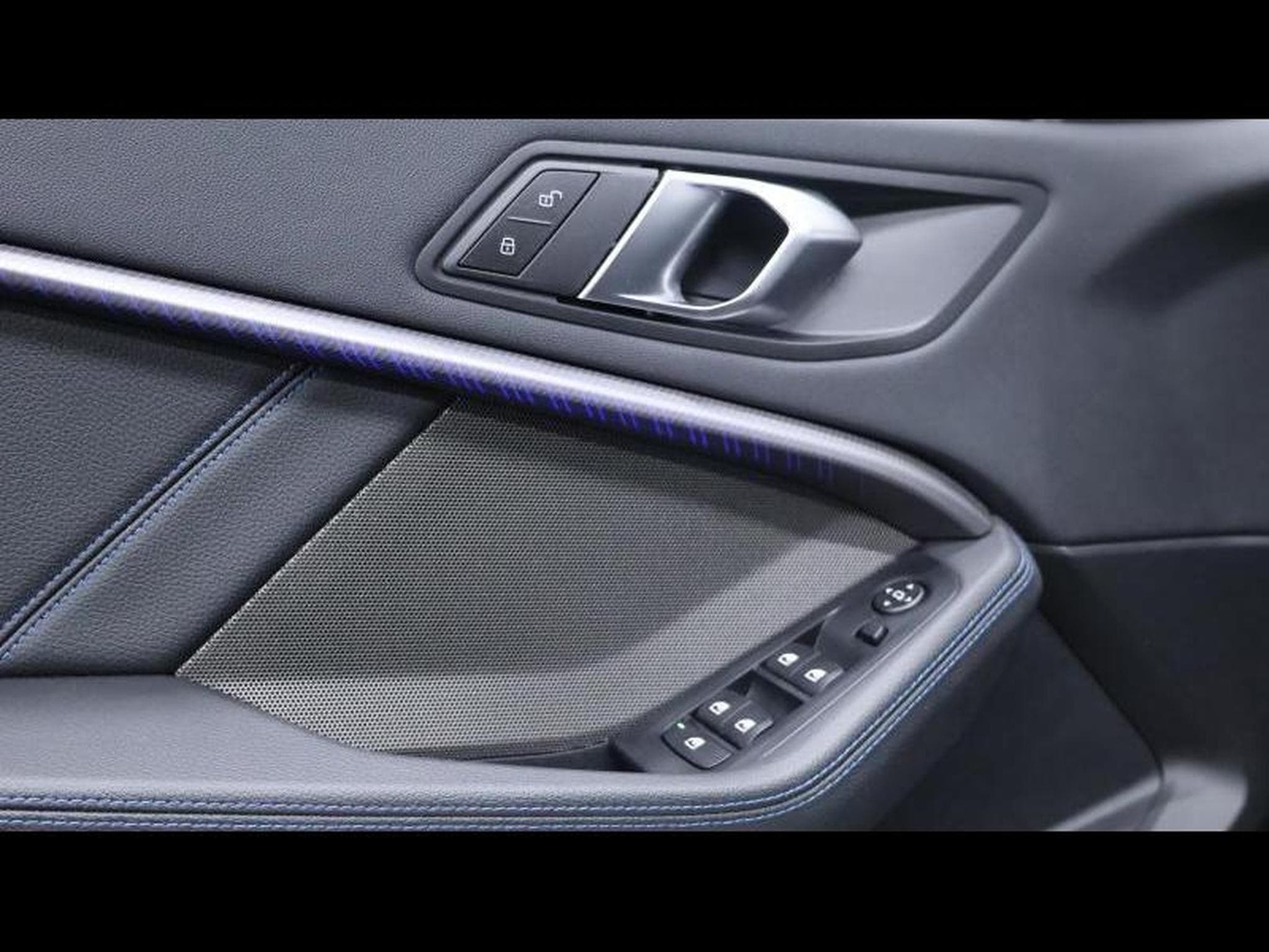 BMW 118 i hatch M Sport Steptronic (2024) - Photo 25