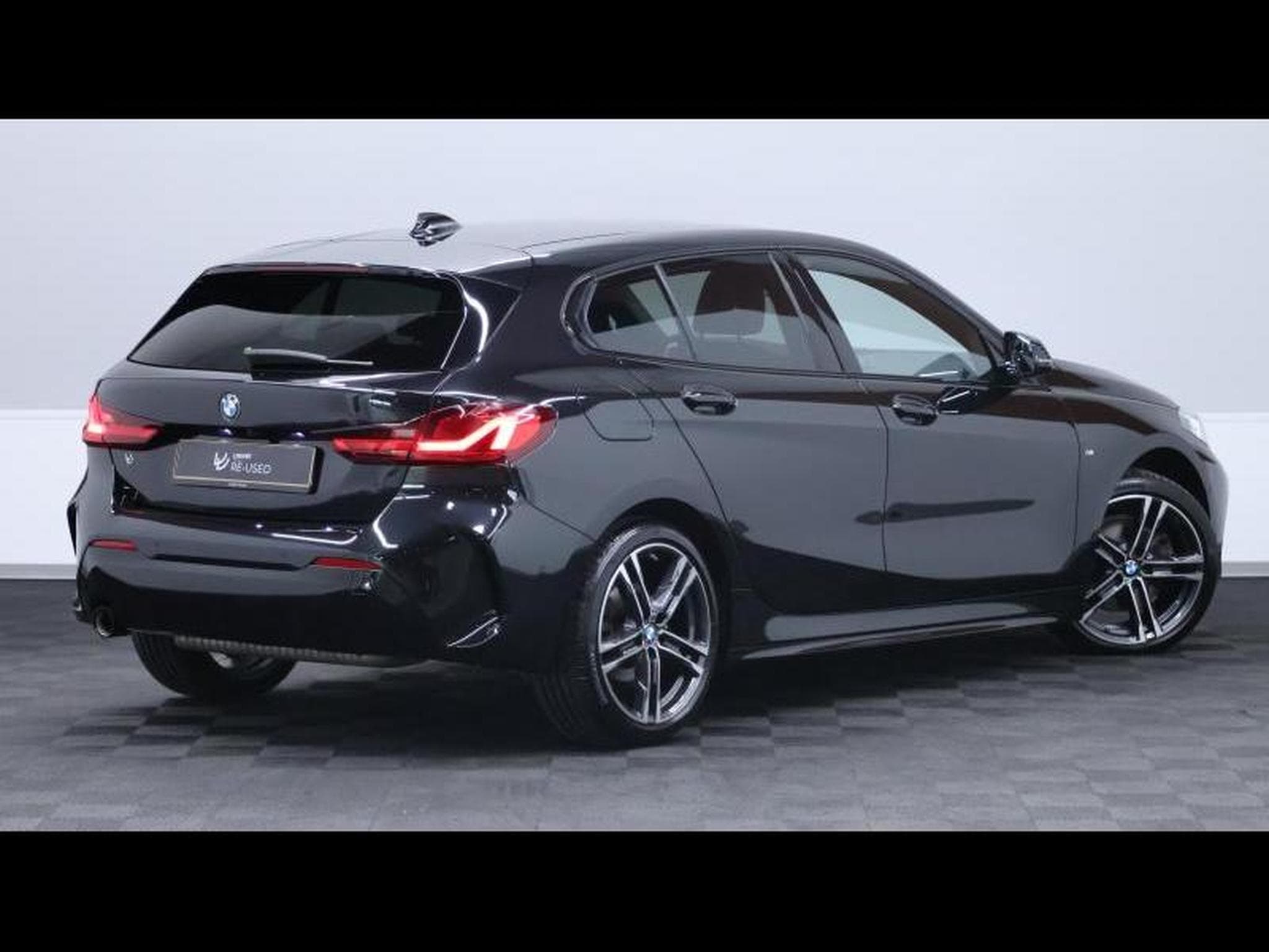 BMW 118 i hatch M Sport Steptronic (2024) - Photo 5
