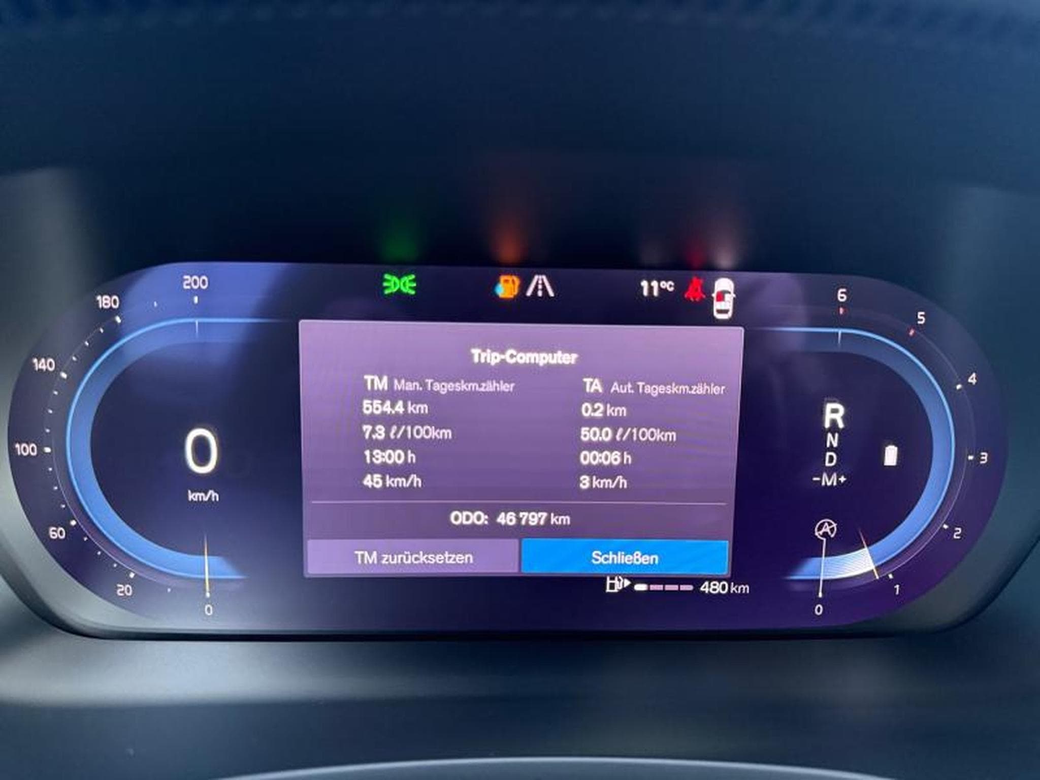 Volvo V60 B4 AWD Ultimate Bright / Diesel (2023) - Photo 18