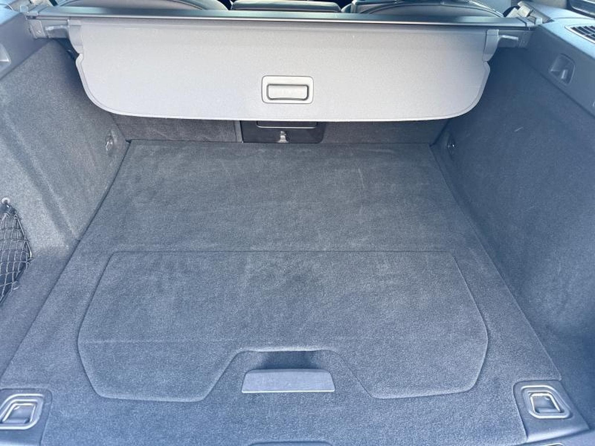 Volvo V60 B4 AWD Ultimate Bright / Diesel (2023) - Photo 19