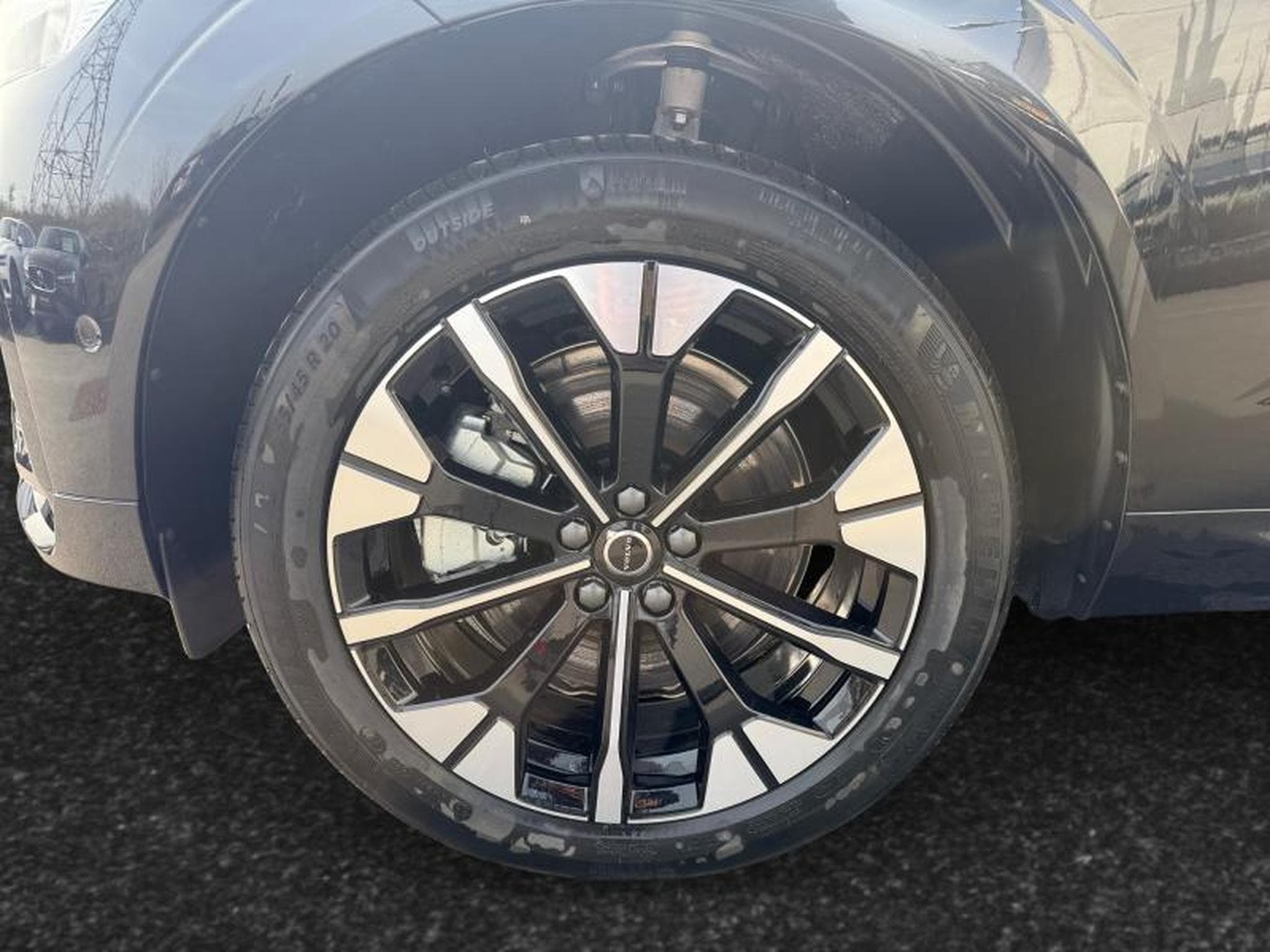 Volvo XC60 Facelift T6  Plus Dark (2025) - Foto 14