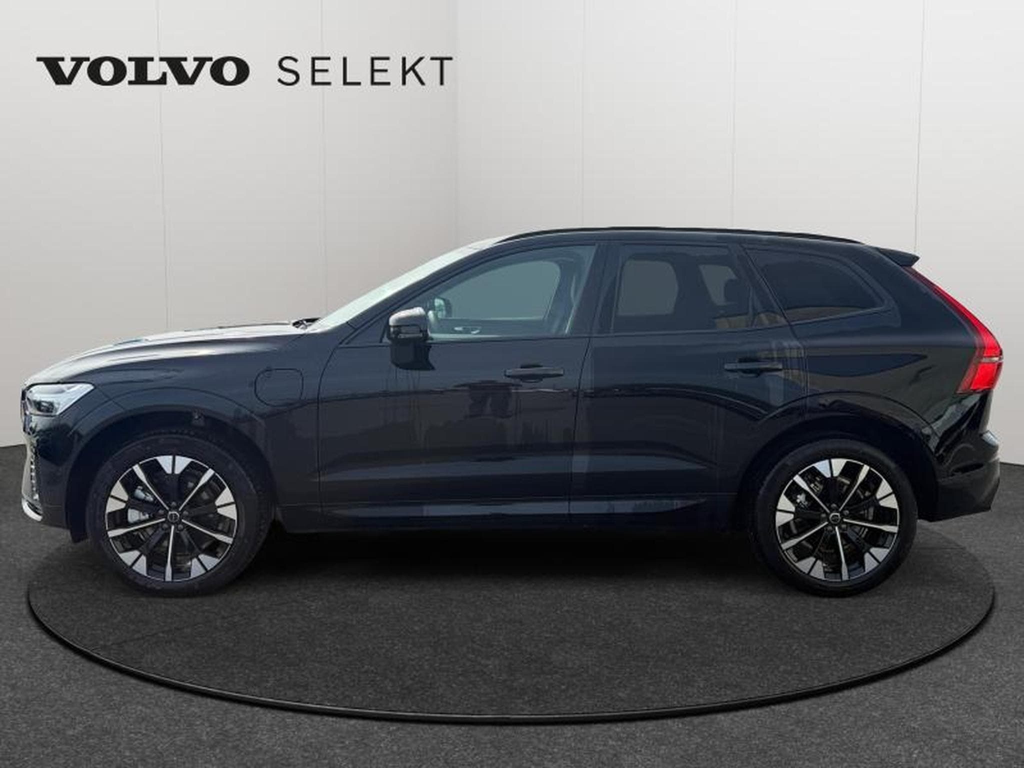 Volvo XC60 Facelift T6  Plus Dark (2025) - Foto 2