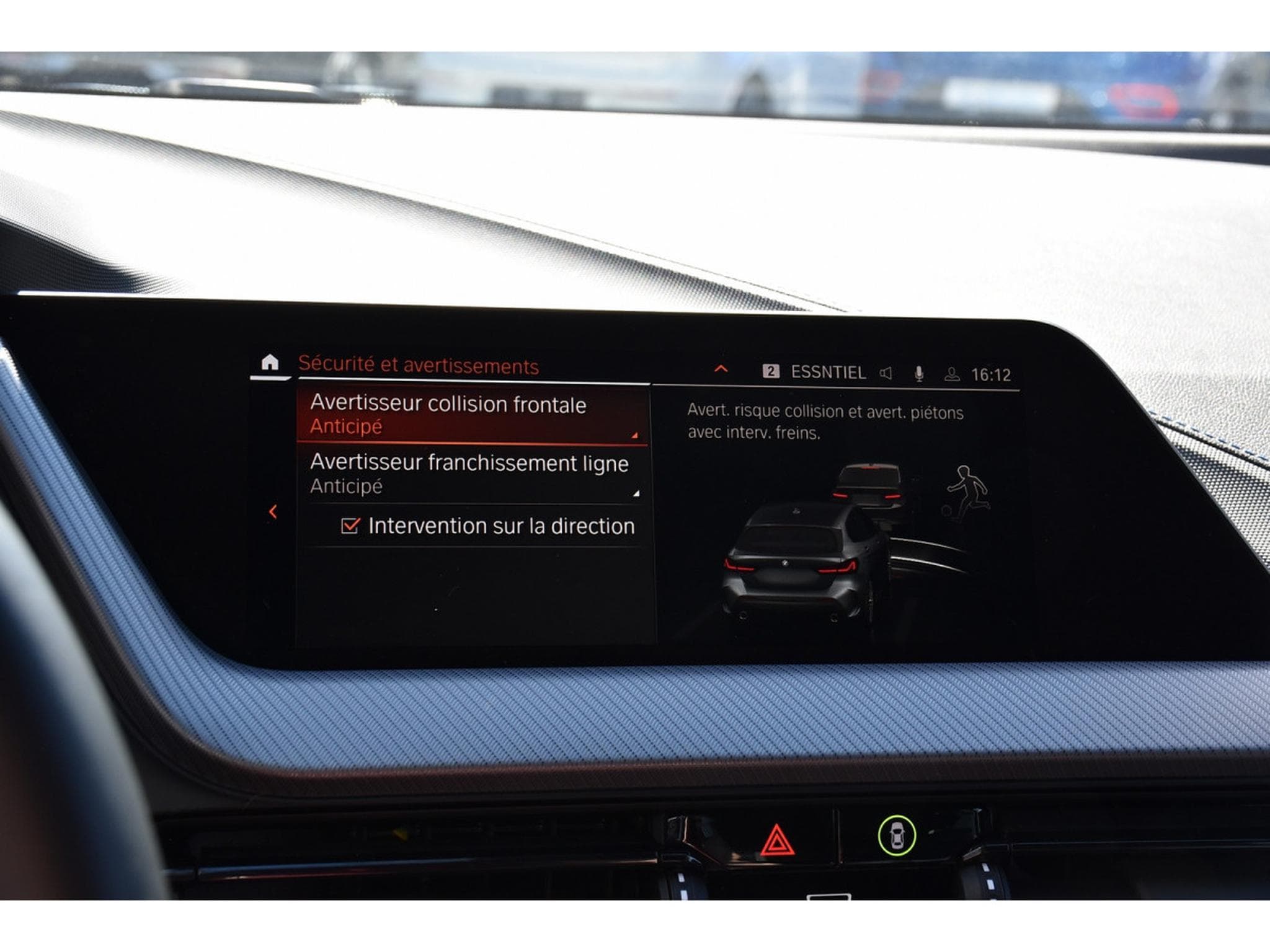 BMW 116 iA M Sport REGUL GPS LANE PDC (2024) - Foto 13