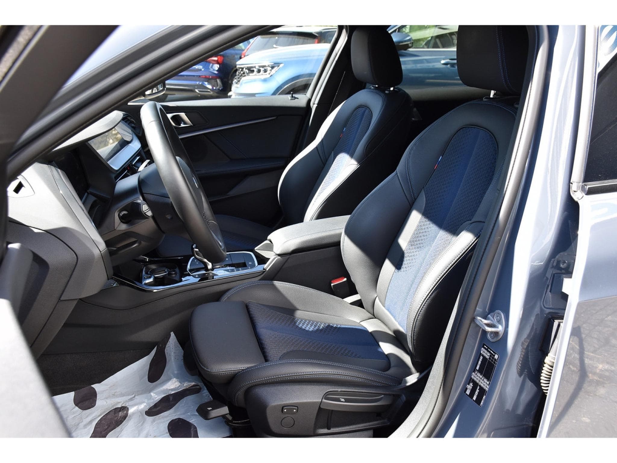 BMW 116 iA M Sport REGUL GPS LANE PDC (2024) - Foto 5