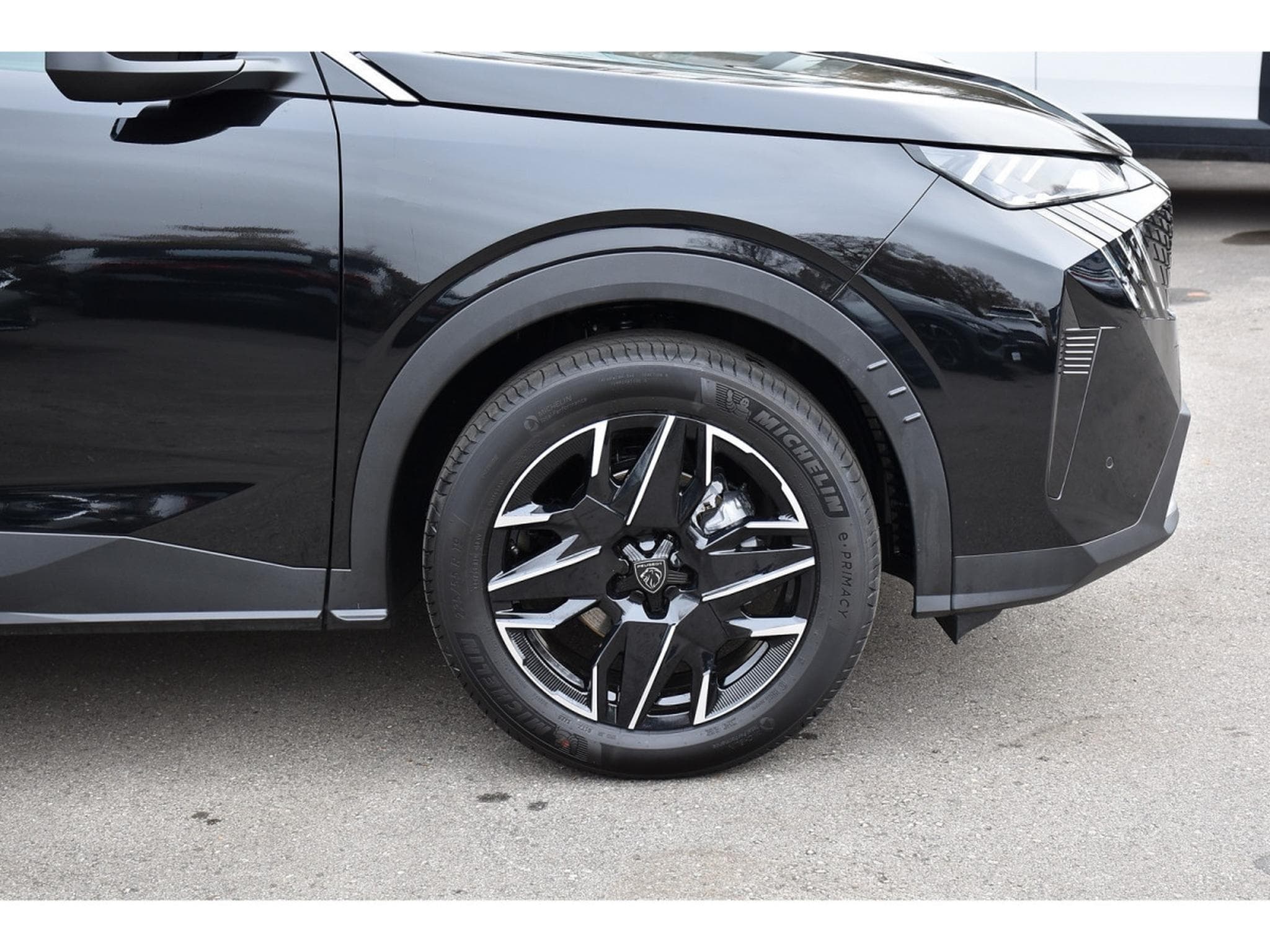 Peugeot 3008 1.2 Hybrid 145 Allure e-DSC6 REGUL LANE CAM JA19 NEUF (2025) - Foto 5