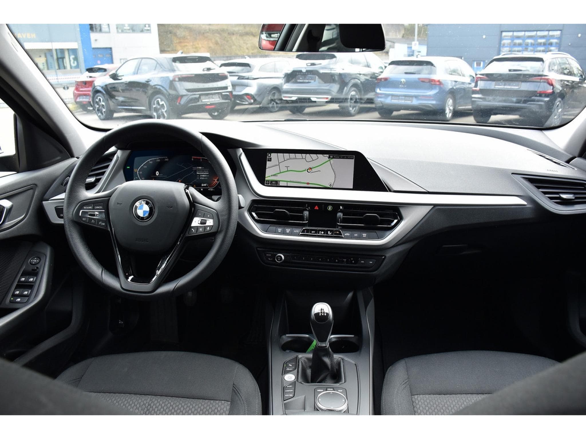 BMW 116 d CLIMA REGUL LANE LED PDC 1° MAIN (2023) - Foto 9