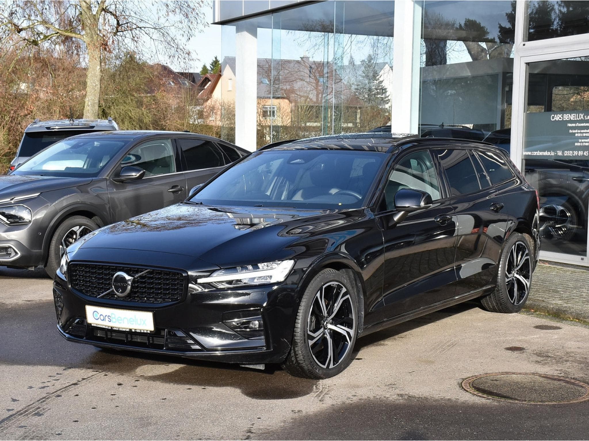 Volvo V60 2.0 B4 Plus Dark Geartronic CUIR MEMO PANO CAM360 HARMAN 1°M (2025) - Foto 2