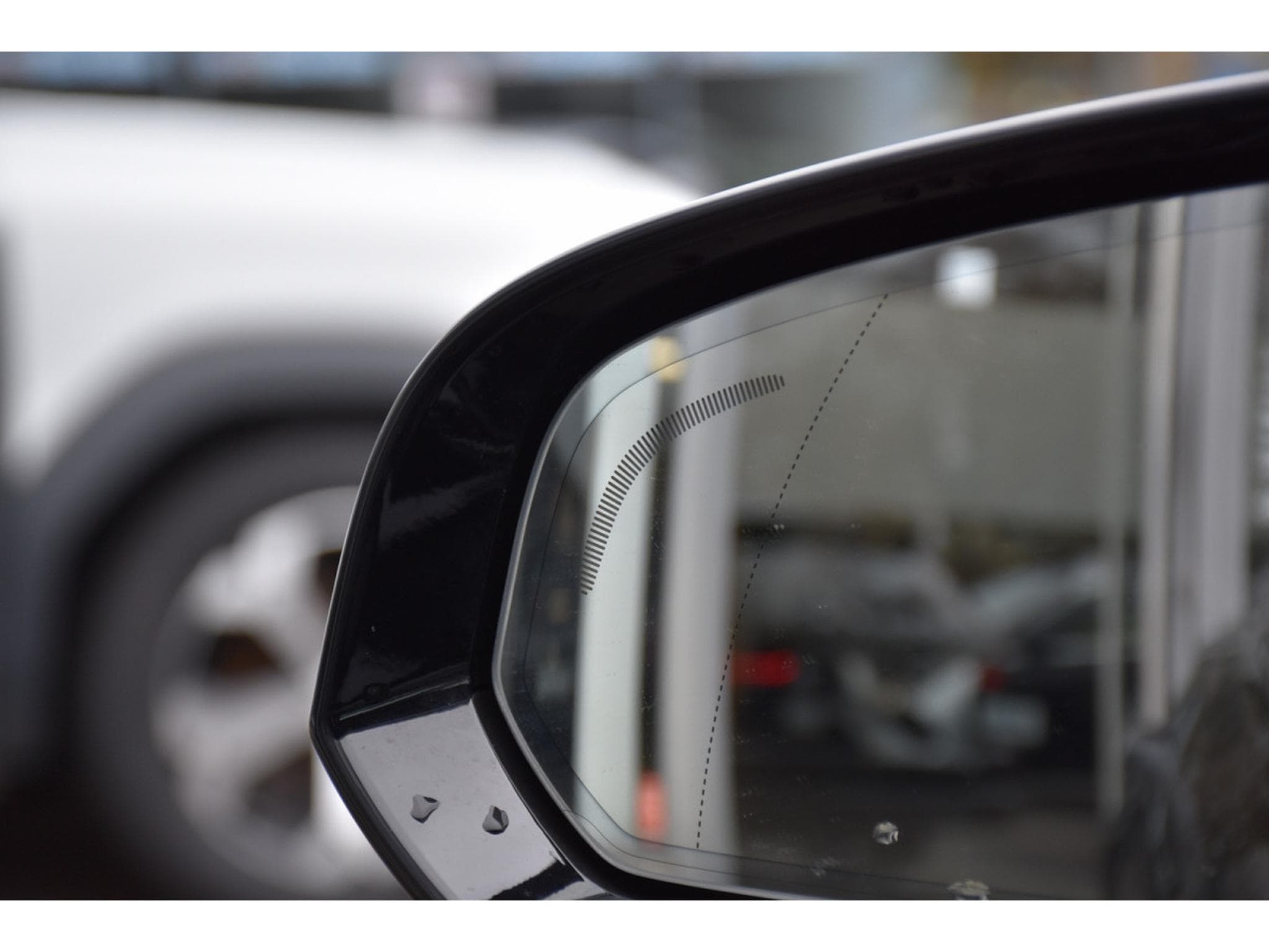 Volvo V60 2.0 B4 Plus Dark Geartronic CUIR MEMO PANO CAM360 HARMAN 1°M (2025) - Foto 20