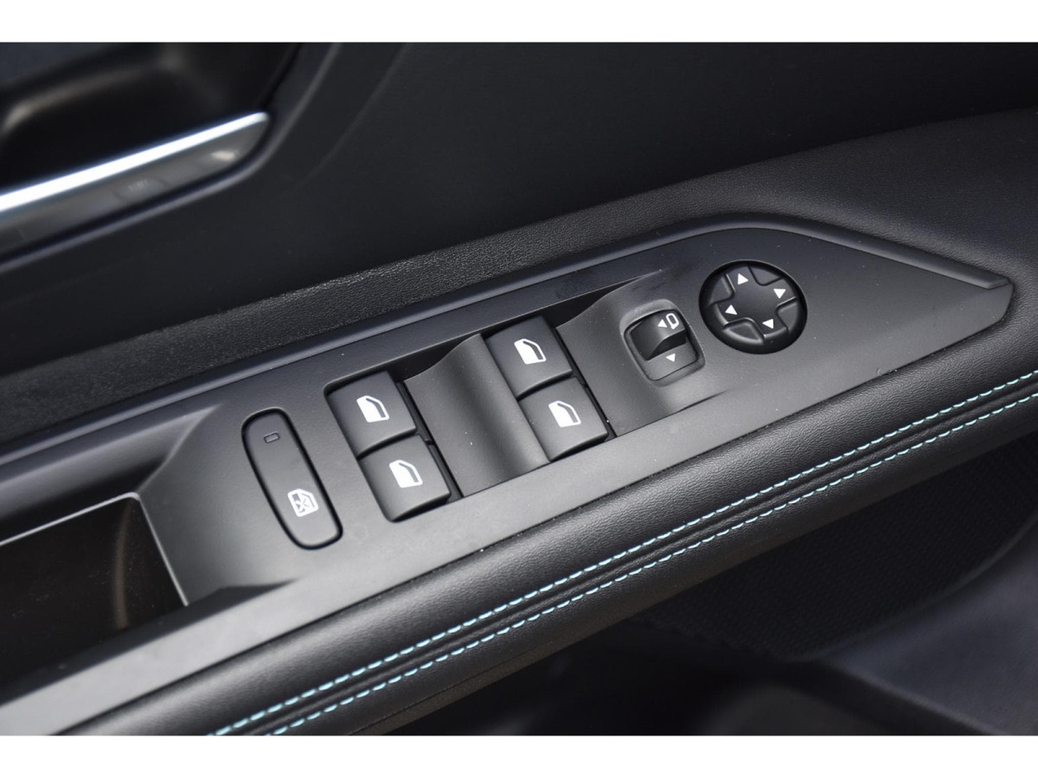 Peugeot 3008 1.6 Hybrid PHEV 180 Allure e-EAT8 ACC LANE SIDE CAM 1° MAIN (2024) - Foto 19