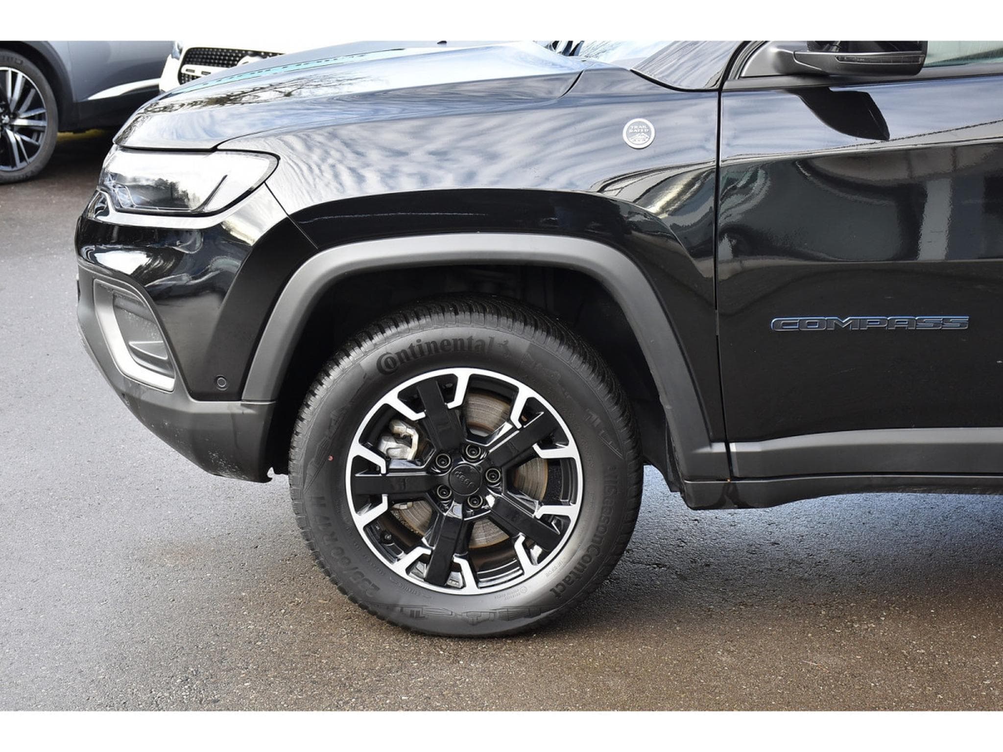 Jeep Compass 1.3 Turbo T4 PHEV eAWD Trailhawk CUIR MEMO LANE CAM 1° MAIN (2024) - Foto 5