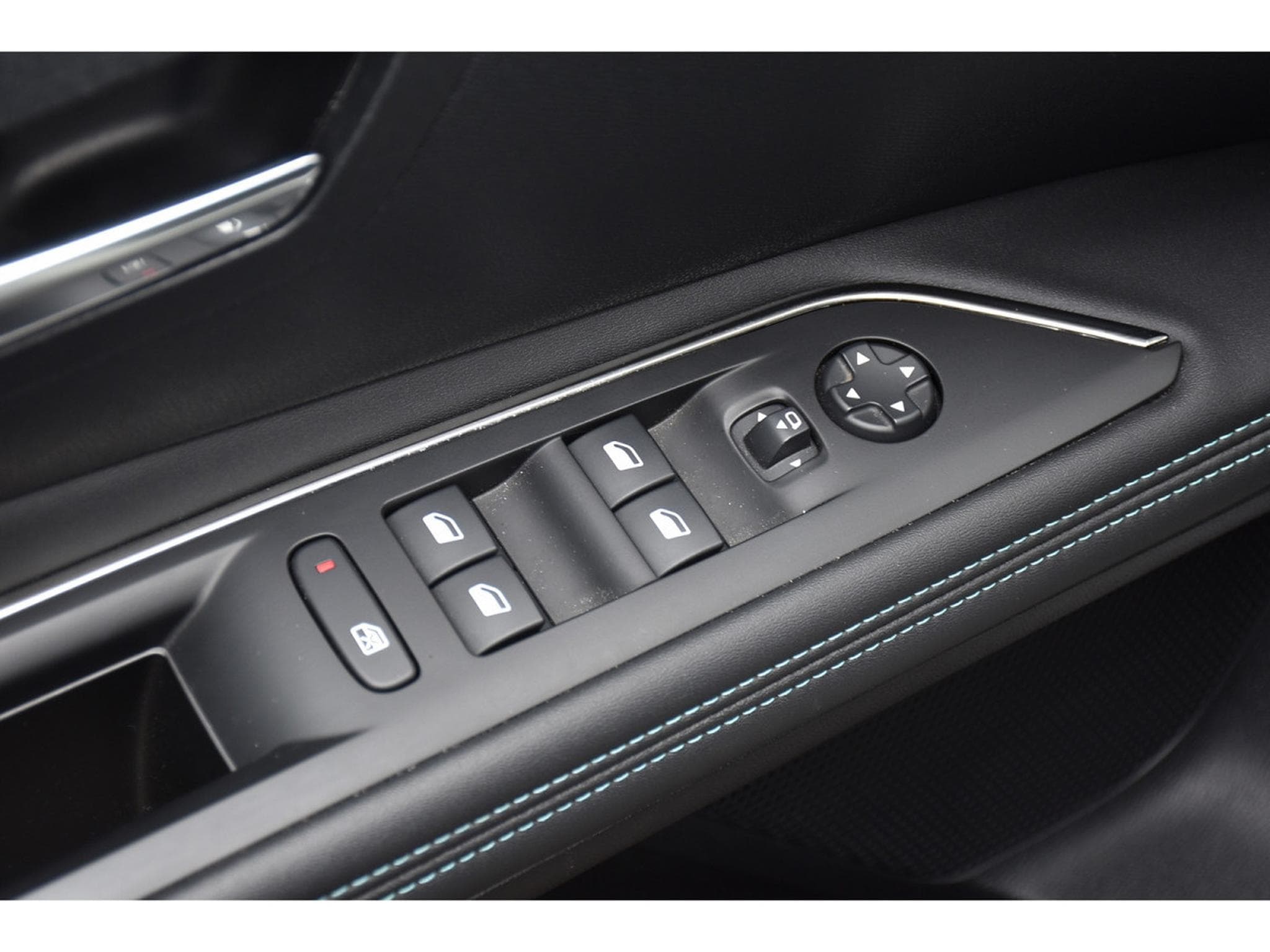 Peugeot 3008 1.6 Hybrid PHEV 224 Allure e-EAT8 LANE SIDE CAM 1° MAIN (2023) - Photo 20