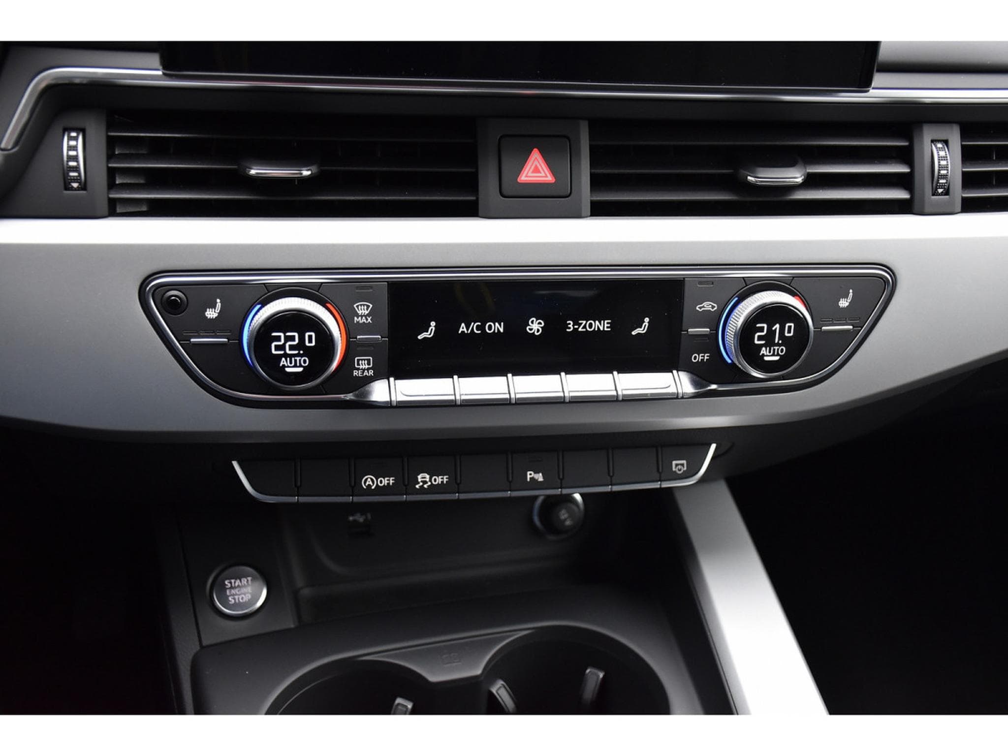 Audi A4 Avant 30 TDI Advanced S-Tronic GPS LANE GARANTIE 05/2029 (2024) - Foto 16