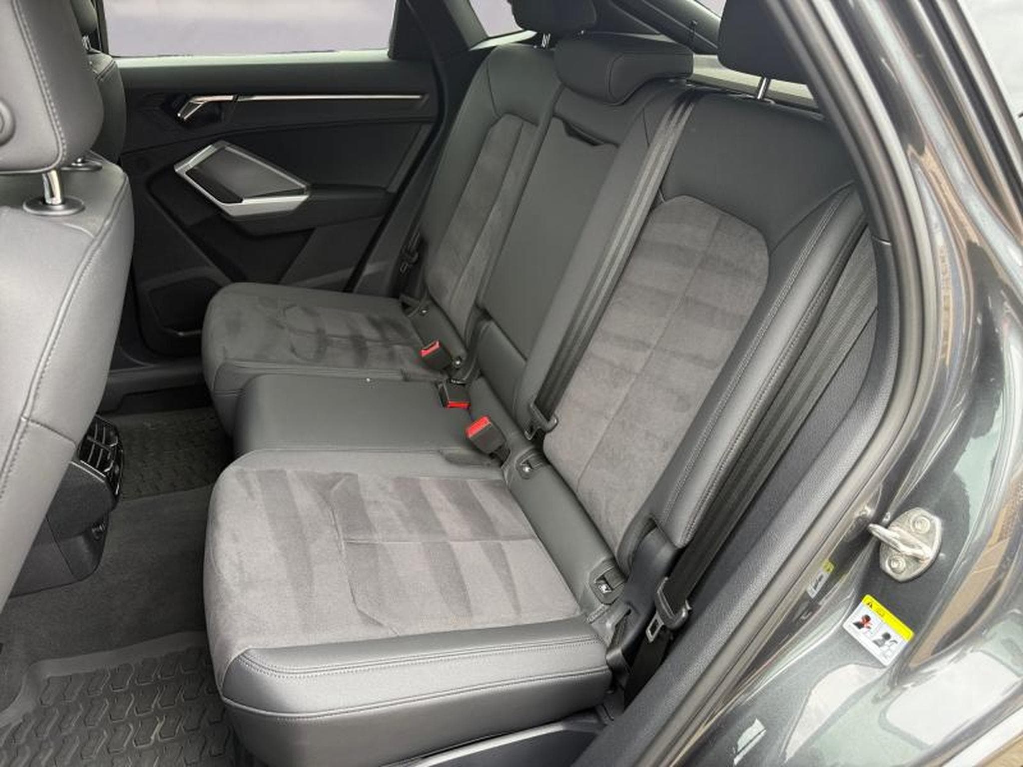 Audi Q3 Q3 SportBack S-LINE (2023) - Photo 12