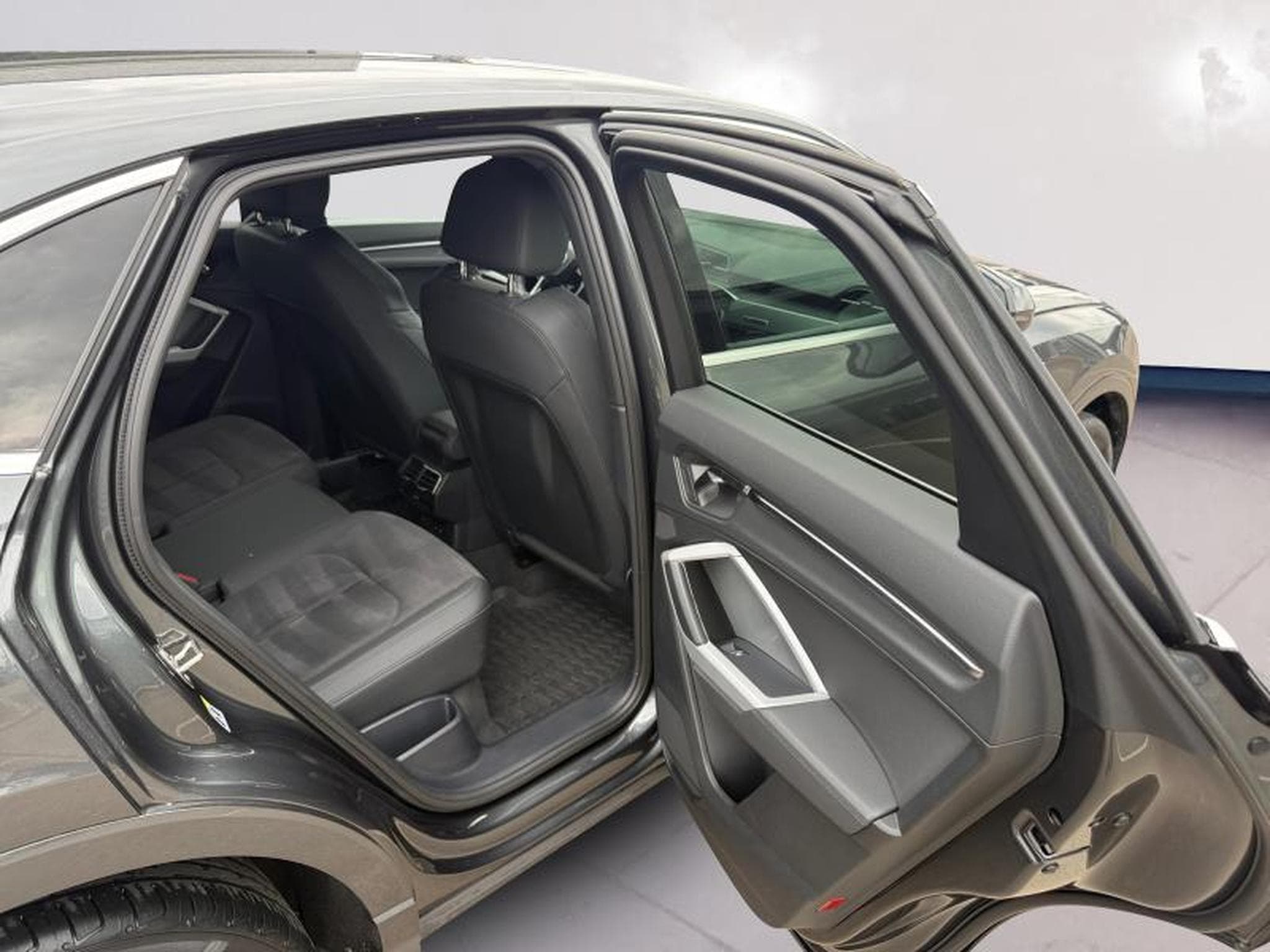 Audi Q3 Q3 SportBack S-LINE (2023) - Photo 13