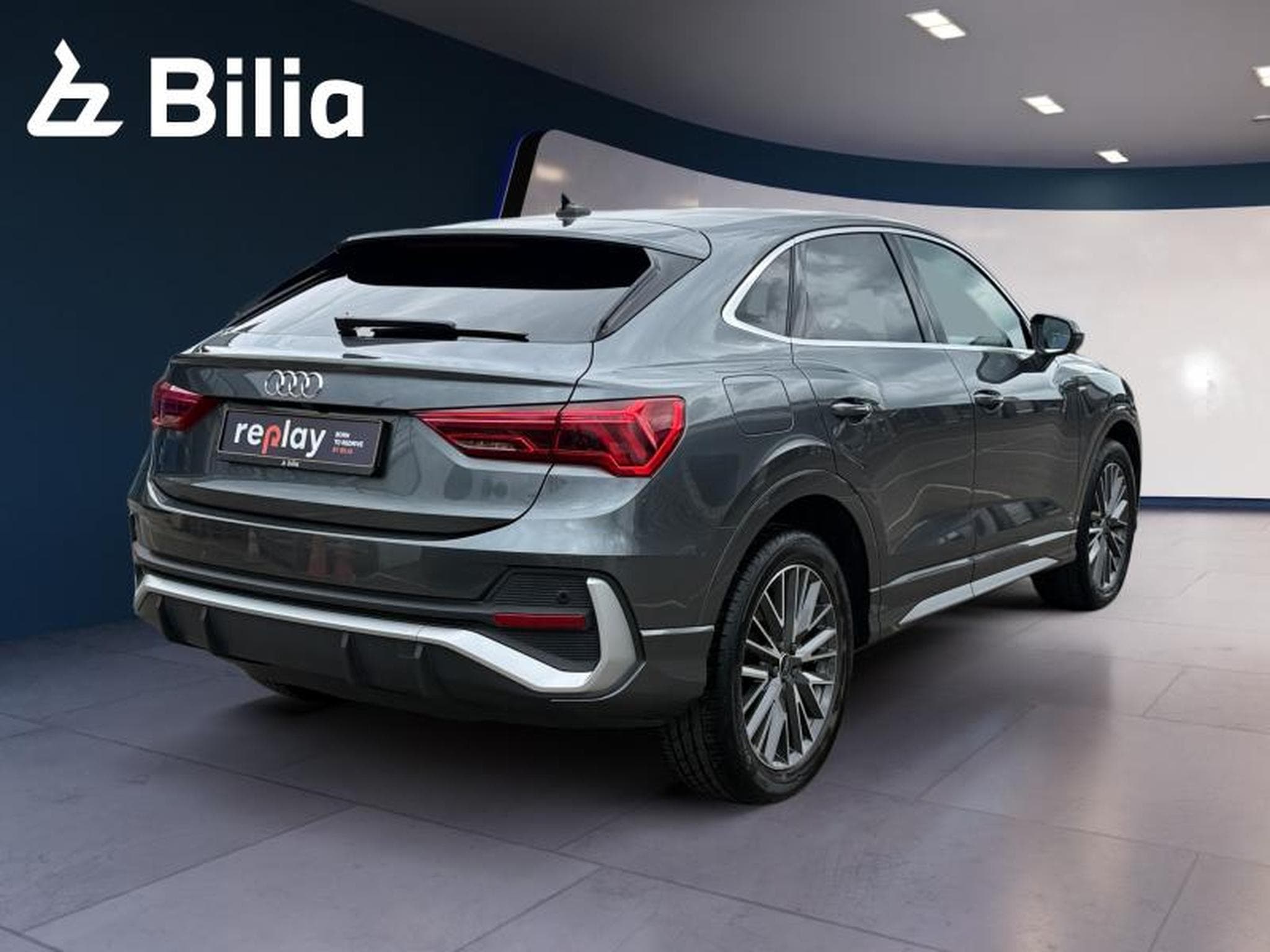 Audi Q3 Q3 SportBack S-LINE (2023) - Photo 14