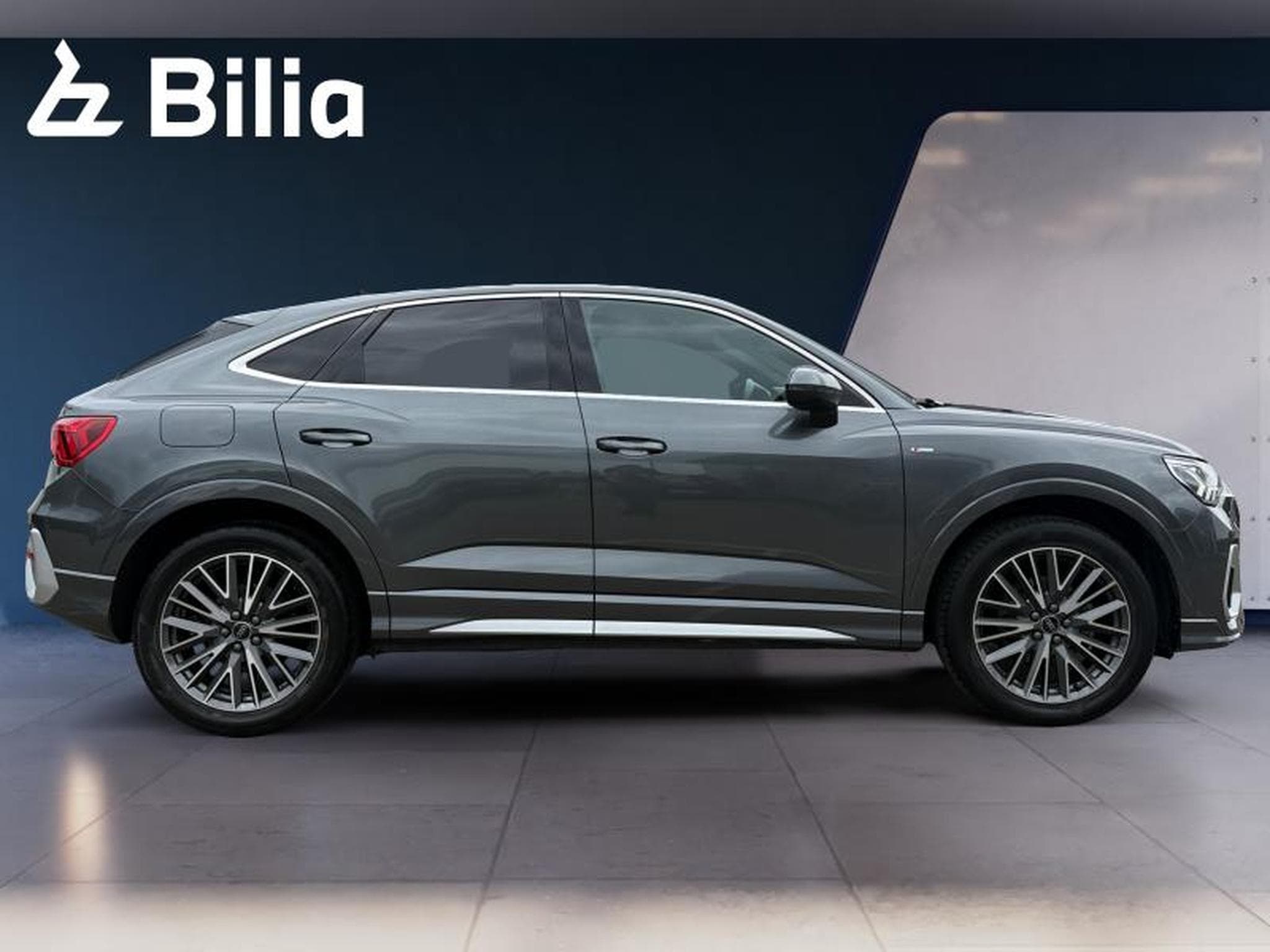 Audi Q3 Q3 SportBack S-LINE (2023) - Photo 3