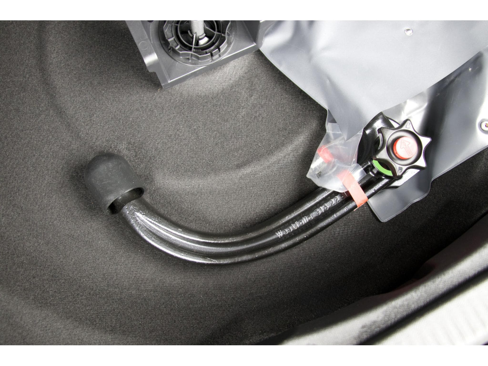 Peugeot 3008 BlueHDi GT AHK ACC Massage Pano. Focal 360° (2024) - Photo 13