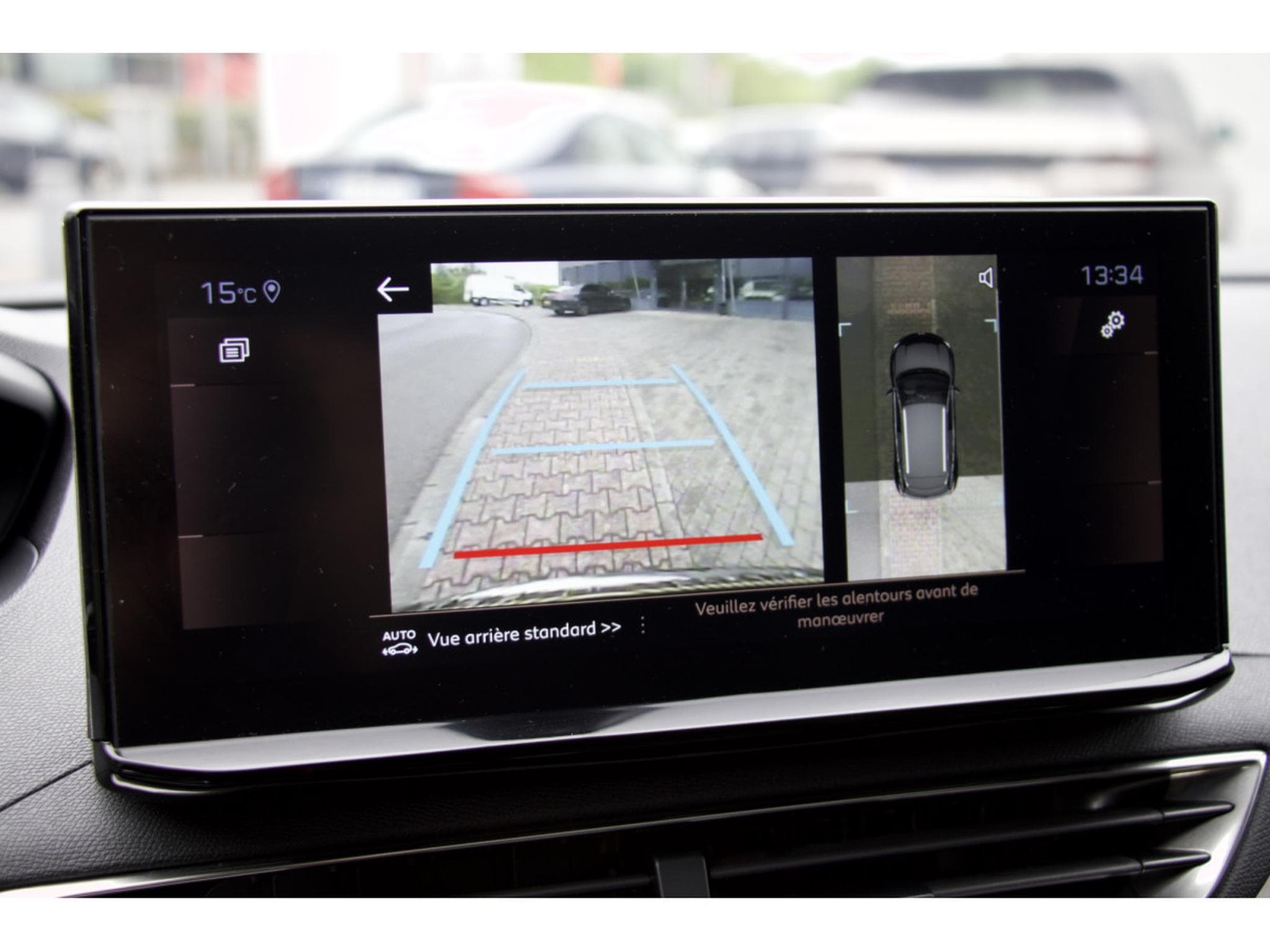Peugeot 3008 BlueHDi GT AHK ACC Massage Pano. Focal 360° (2024) - Photo 8