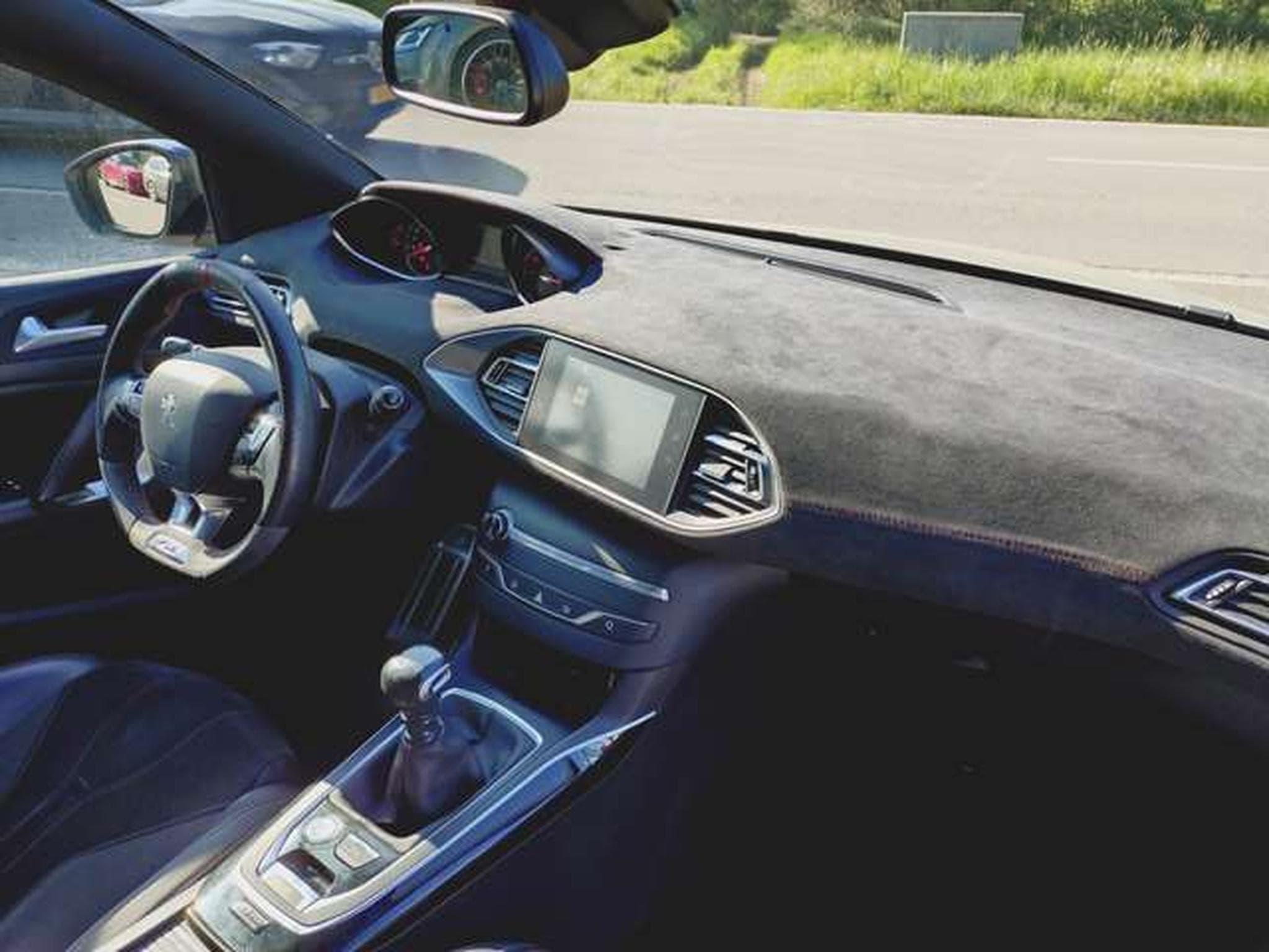 Peugeot 308 GTi (2018) - Photo 8