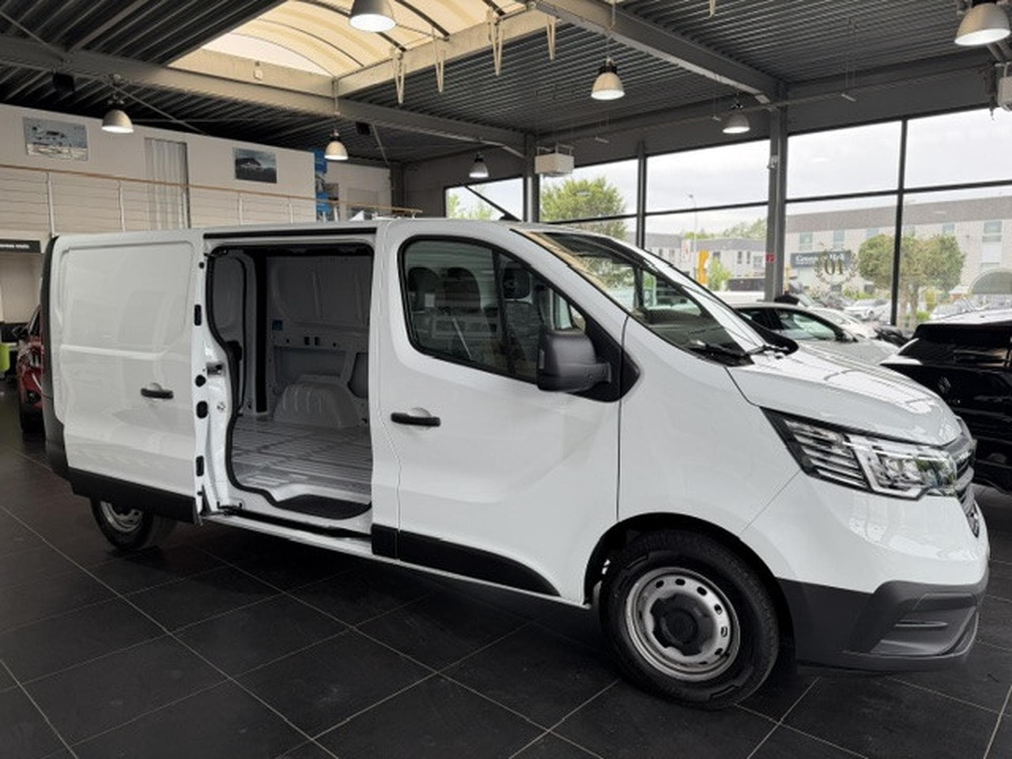 Renault Trafic ADVANCE L2H1 3T0 DCI 150 EDC (2025) - Photo 5