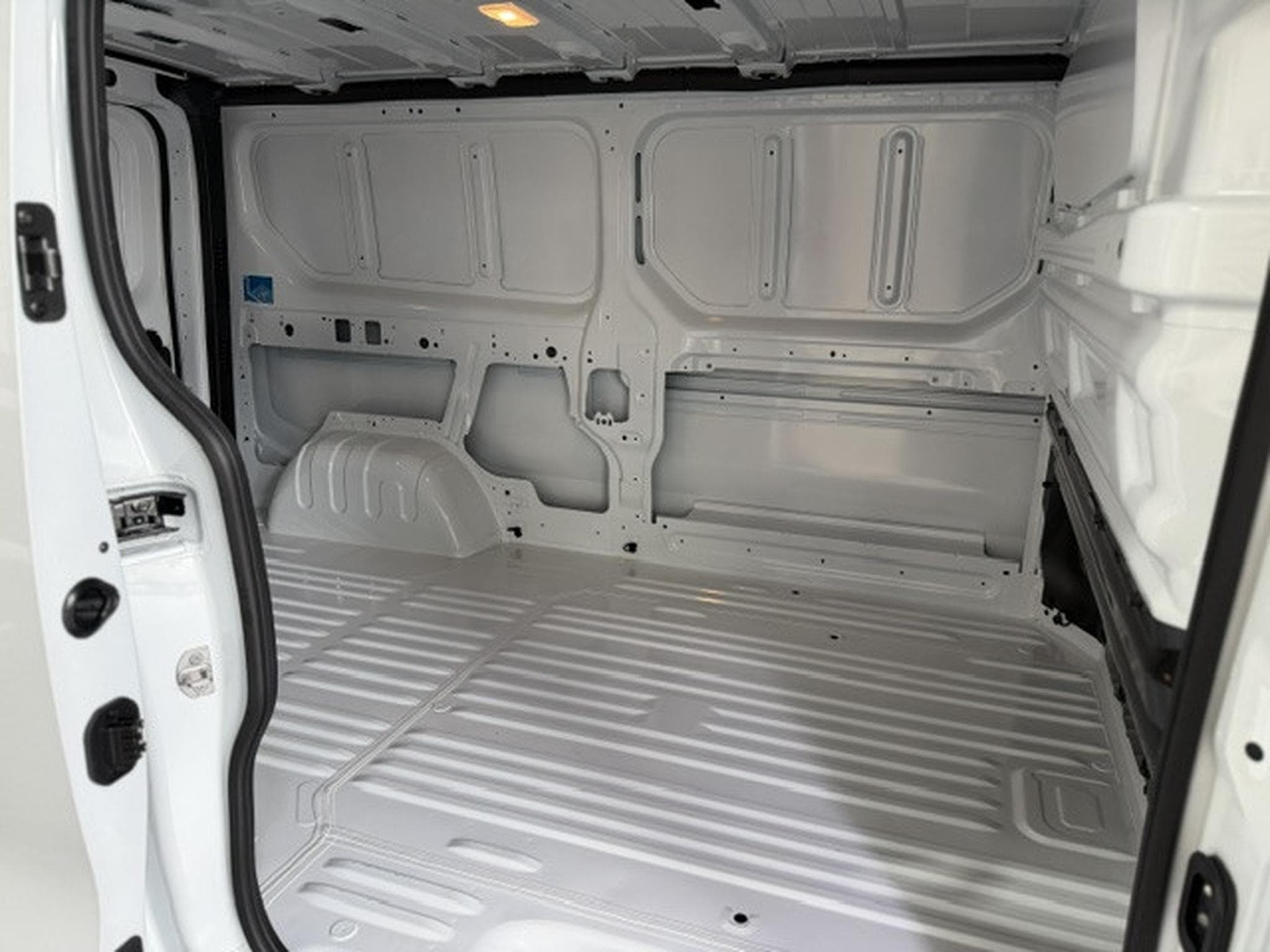 Renault Trafic ADVANCE L2H1 3T0 DCI 150 EDC (2025) - Photo 6