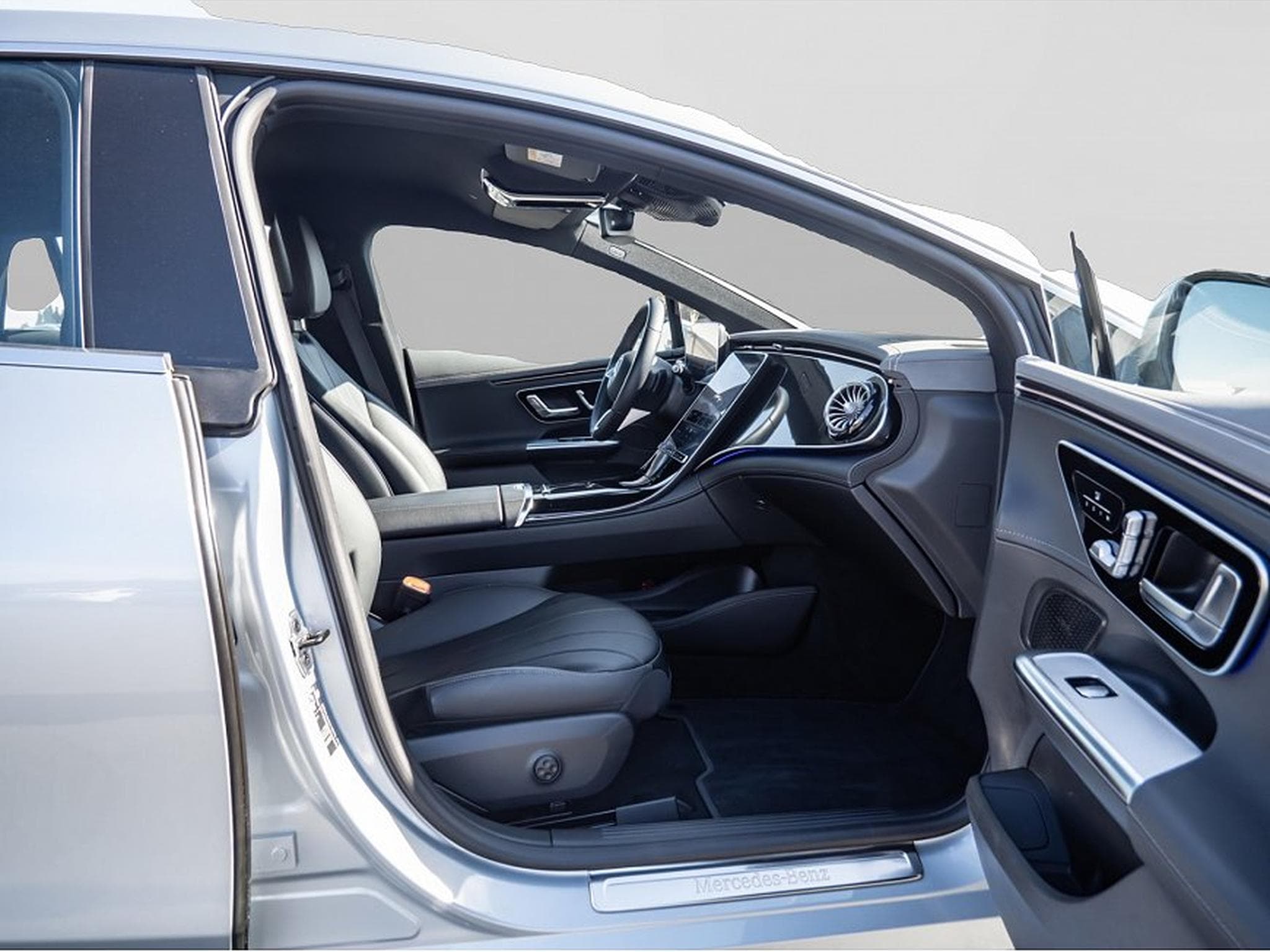 Mercedes EQ (2024) - Photo 2