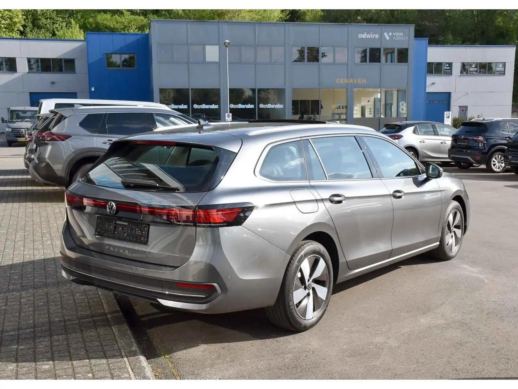 VW Passat (2025) - Photo 4
