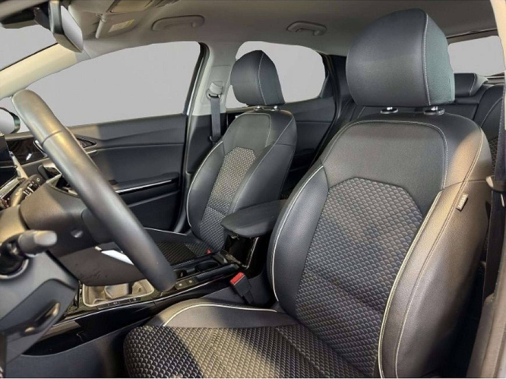 Kia XCeed (2024) - Photo 7
