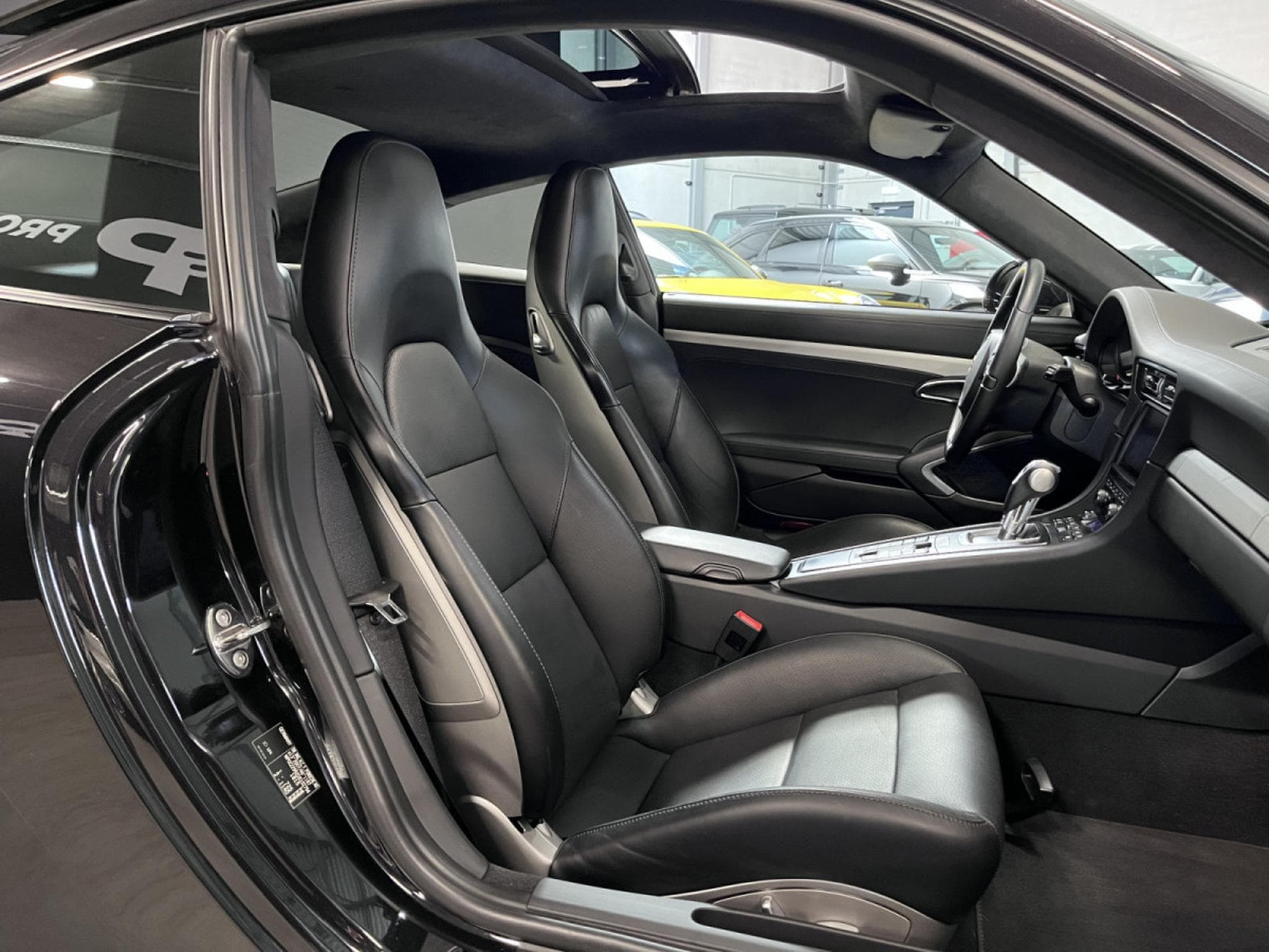 Porsche 911 911 Carrera 2 PDK / Toit ouvrant/20/Keyless-go/BI-Xenon (2013) - Foto 16