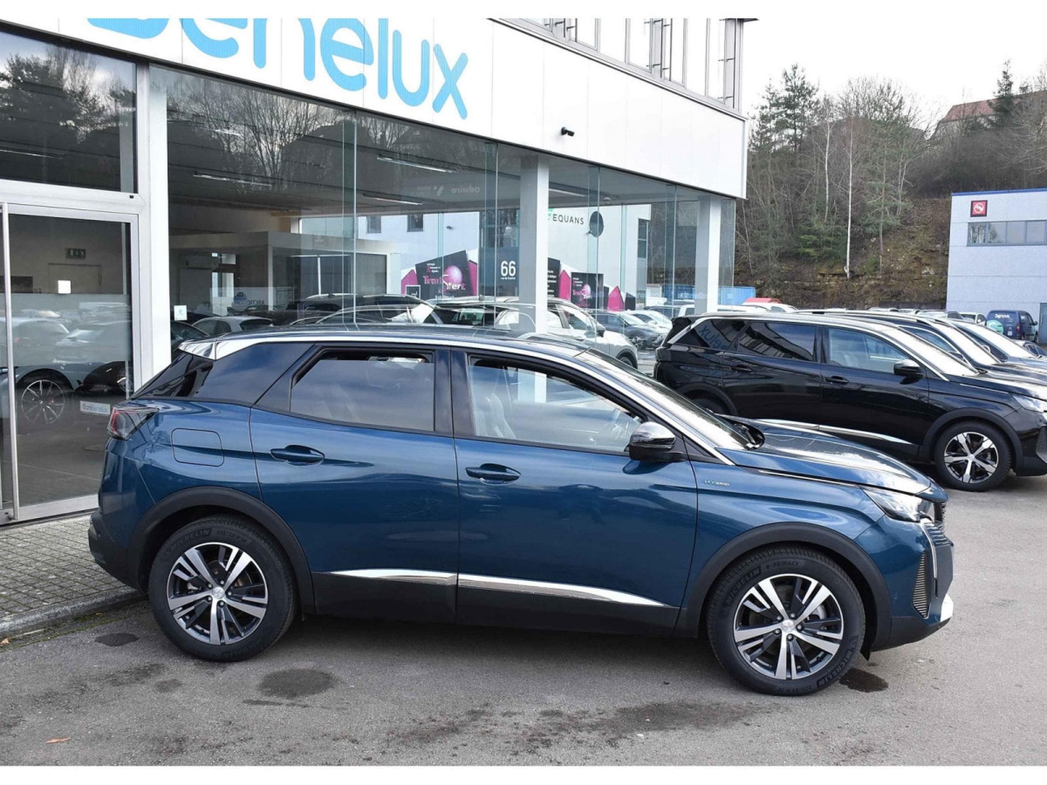 Peugeot 3008 1.6 Hybrid PHEV 180 Allure e-EAT8 LANE SIDE CAM 1° MAIN (2024) - Photo 4