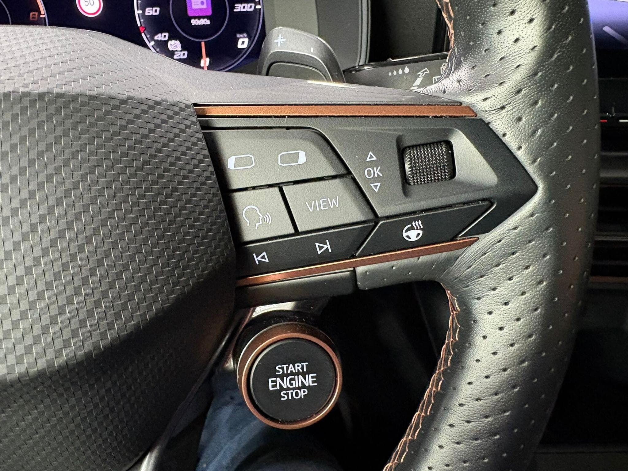 Cupra Formentor VZ PHEV 245cv CARPLAY/CAMERA360/ATTELAGE (2022) - Photo 12