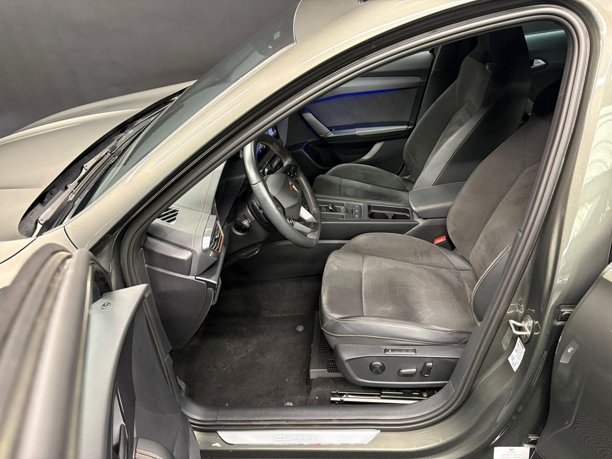 Cupra Formentor VZ 2.0 TSI 245cv - Tribe Edition (2023) - Photo 13