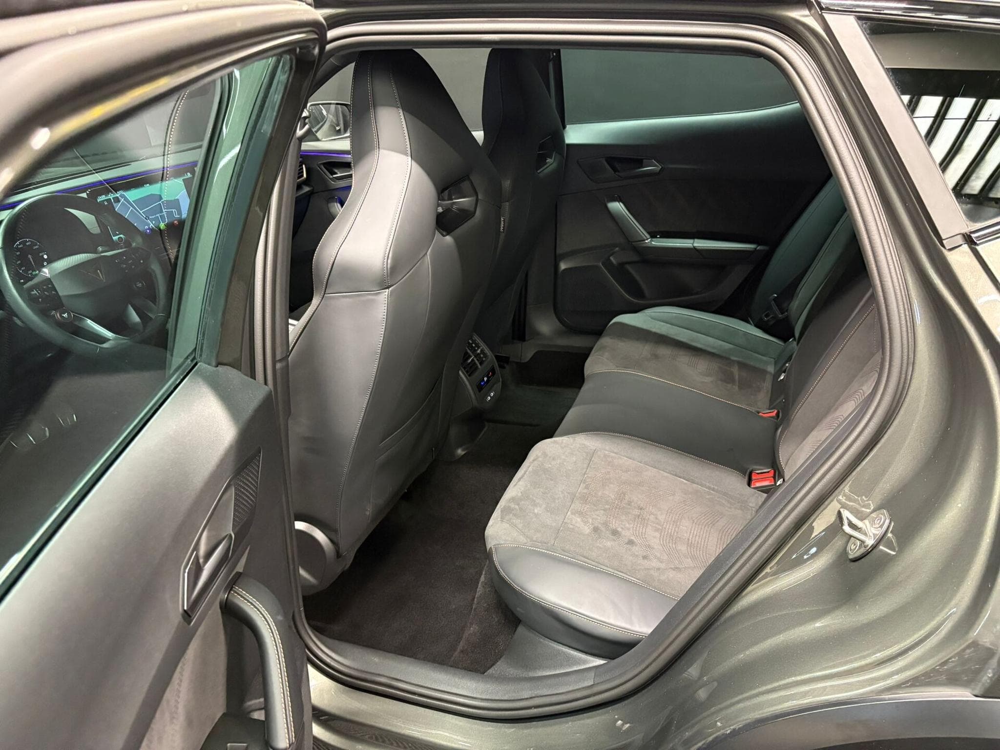 Cupra Formentor VZ 2.0 TSI 245cv - Tribe Edition (2023) - Photo 15