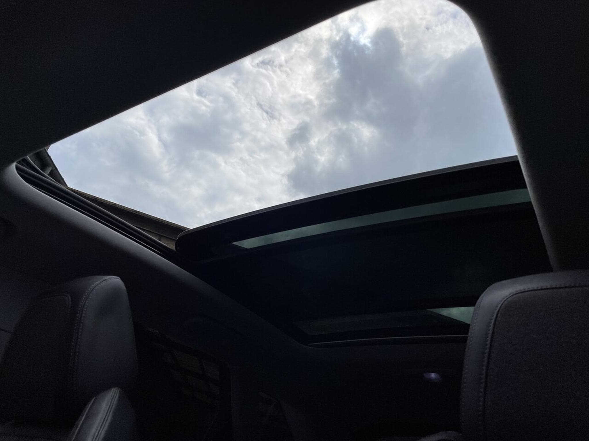 Peugeot 3008 1.6 HDI 120 EAT ALLURE I-COCKPIT GPS (2017) - Photo 6