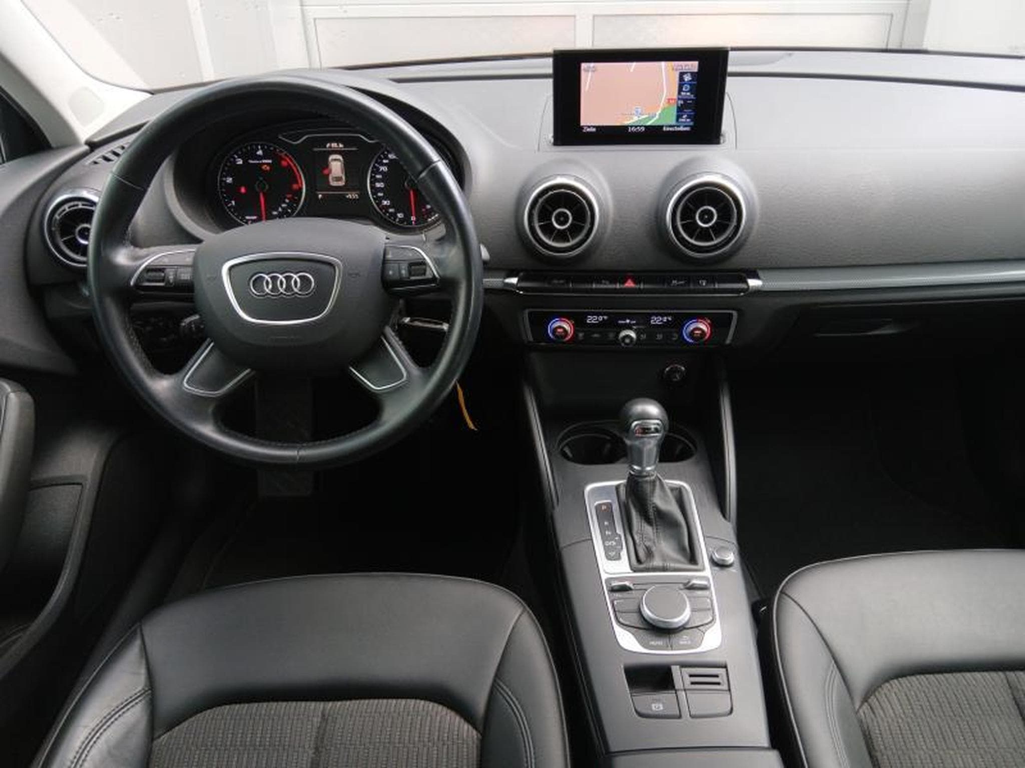 Audi A3 Sportback Ambiente 2.0 TDI s-tronic (2016) - Photo 8