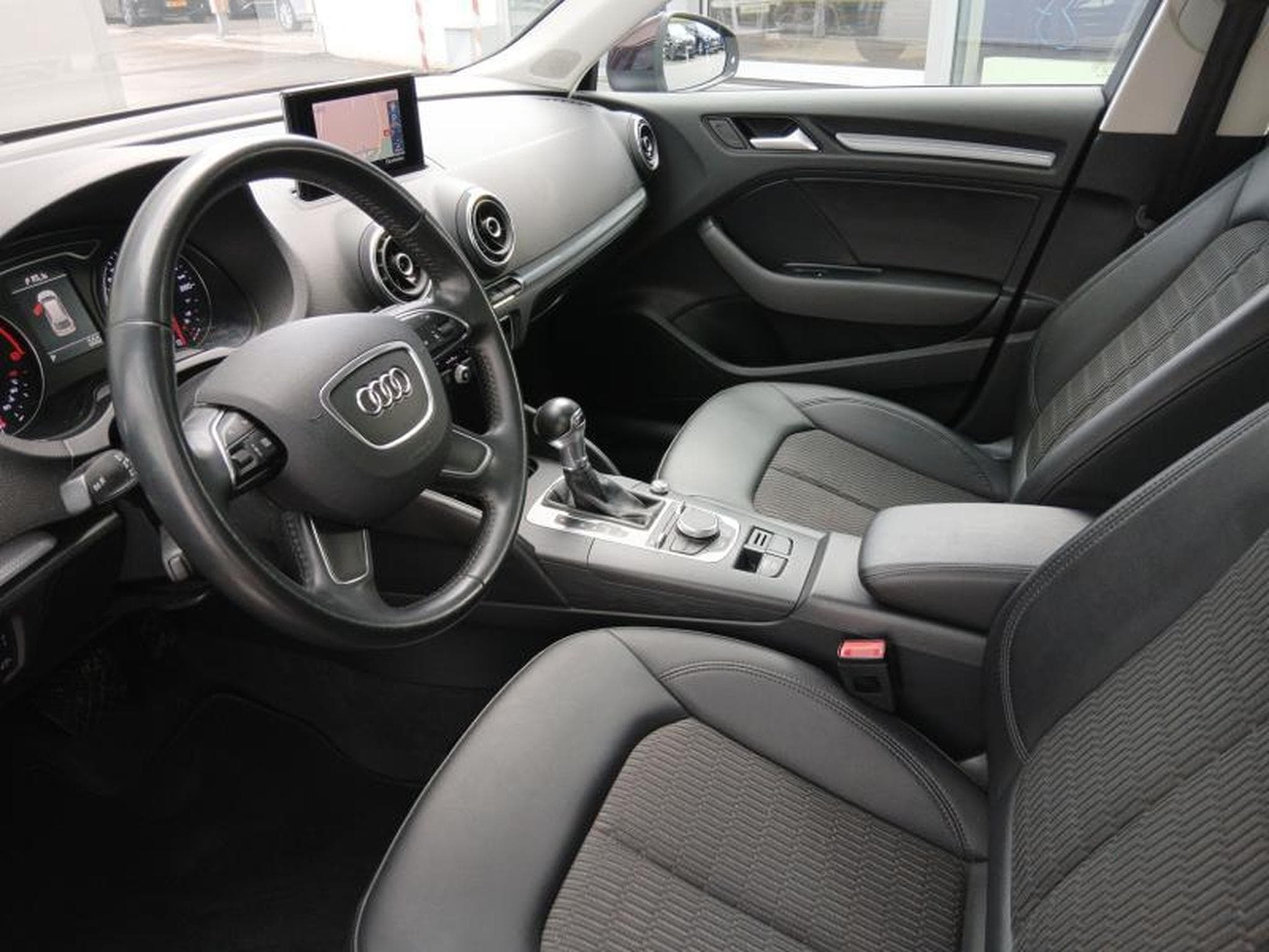 Audi A3 Sportback Ambiente 2.0 TDI s-tronic (2016) - Photo 9