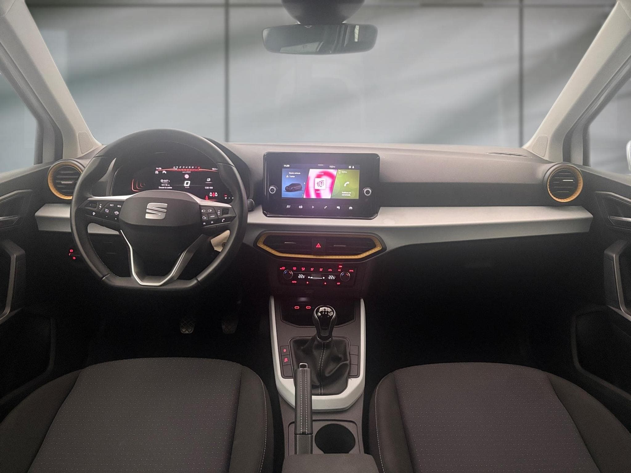 Seat Arona -26% 1.0 TSI 115cv+MIRRORLINK+RADAR+LED+Options (2025) - Foto 6