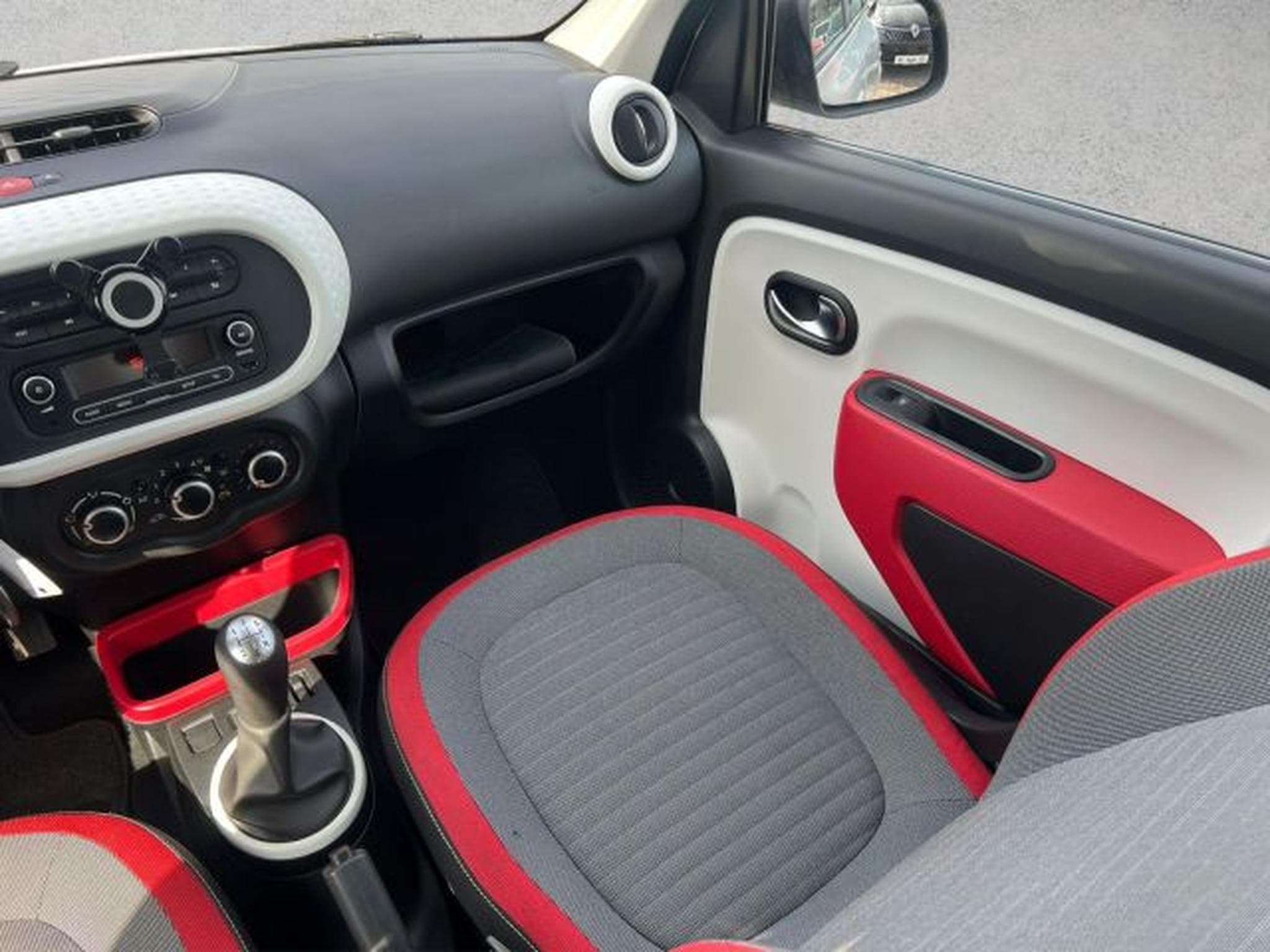 Renault Twingo Twingo Experience KLIMA,PDC,TEMPOMAT,ESP,BT (2017) - Photo 14