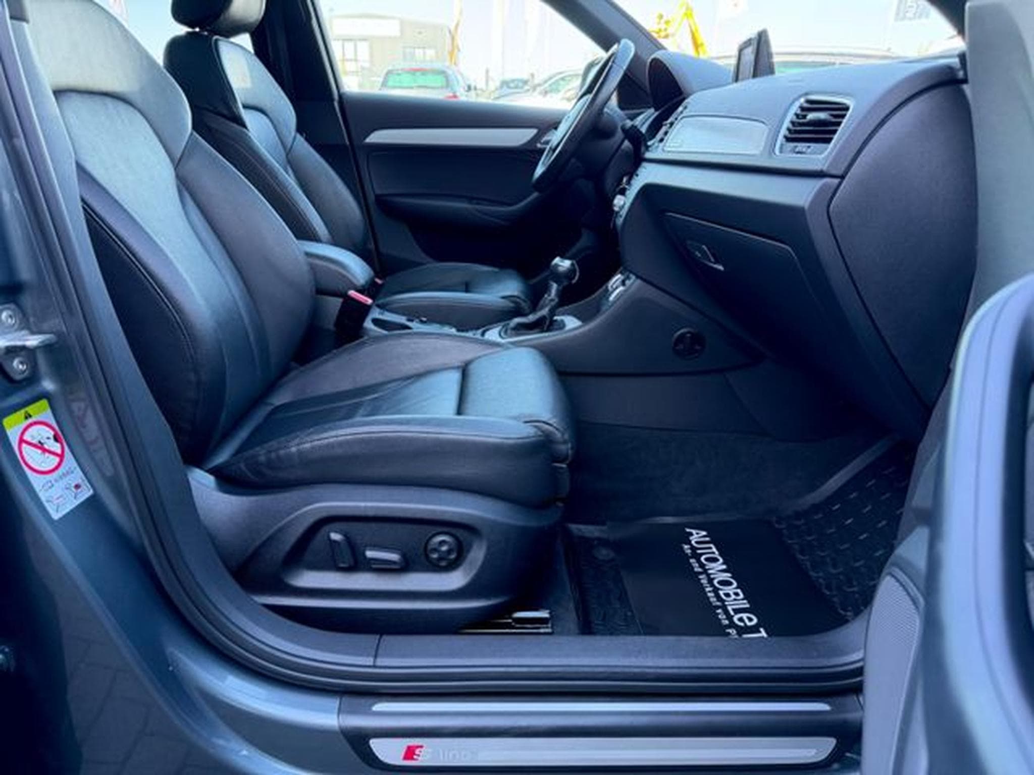Audi Q3 Q3 2.0 TDI quattro S line /NAVI/LED/PDC/AHK/PANO (2014) - Photo 11