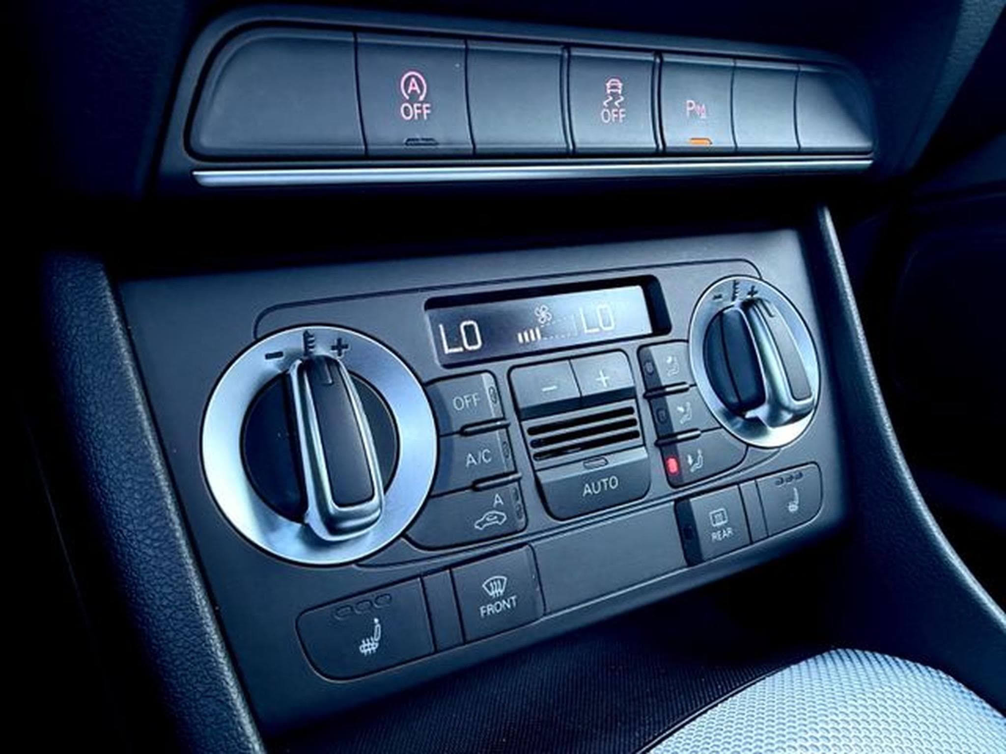 Audi Q3 Q3 2.0 TDI quattro S line /NAVI/LED/PDC/AHK/PANO (2014) - Photo 15
