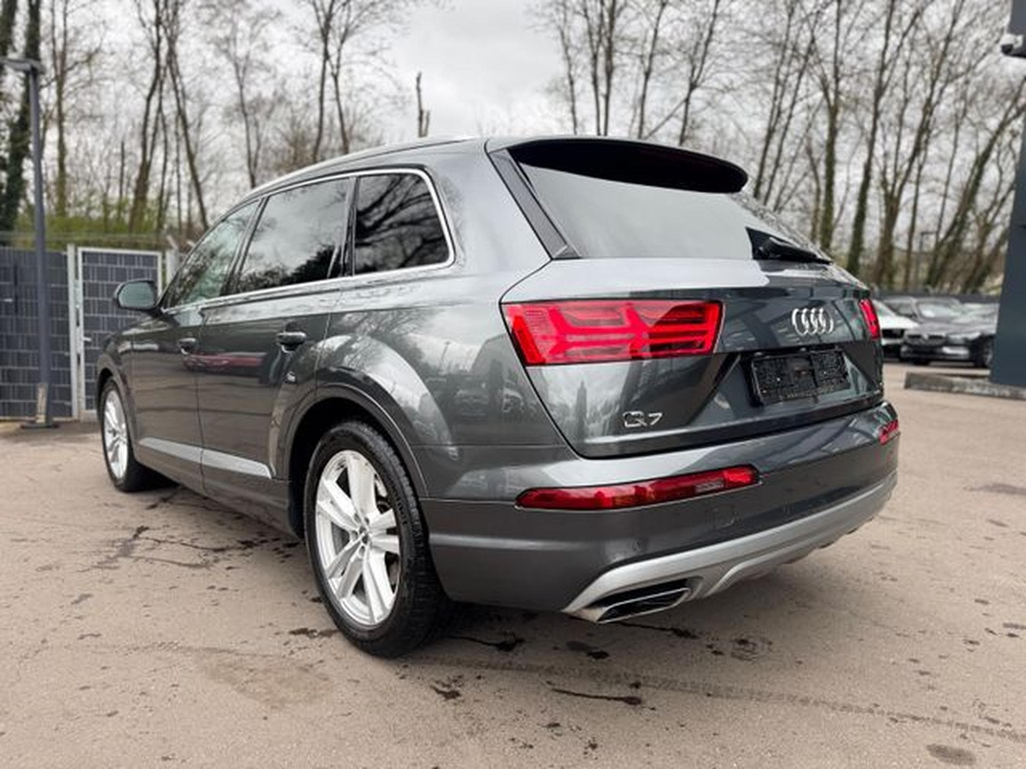 Audi Q7 Q7 3.0 TDI QUATTRO*S-LINE SPORT+*7.SITZER*MATRIX (2015) - Foto 10
