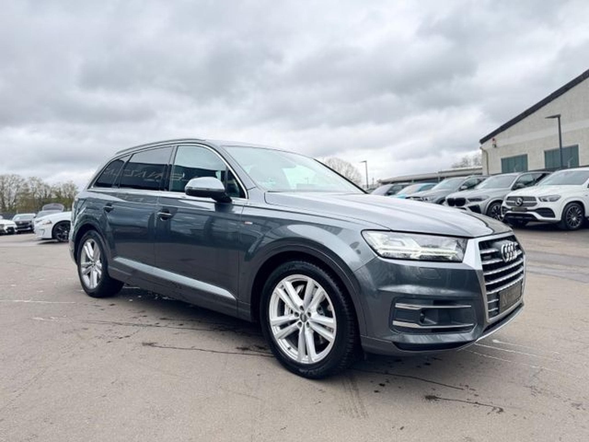 Audi Q7 Q7 3.0 TDI QUATTRO*S-LINE SPORT+*7.SITZER*MATRIX (2015) - Foto 5