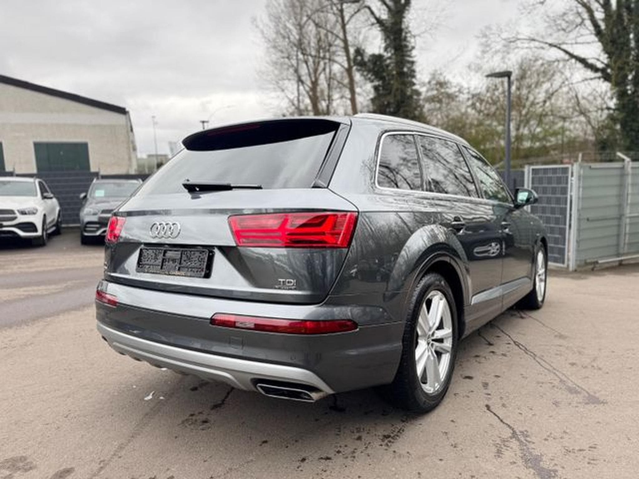 Audi Q7 Q7 3.0 TDI QUATTRO*S-LINE SPORT+*7.SITZER*MATRIX (2015) - Foto 6