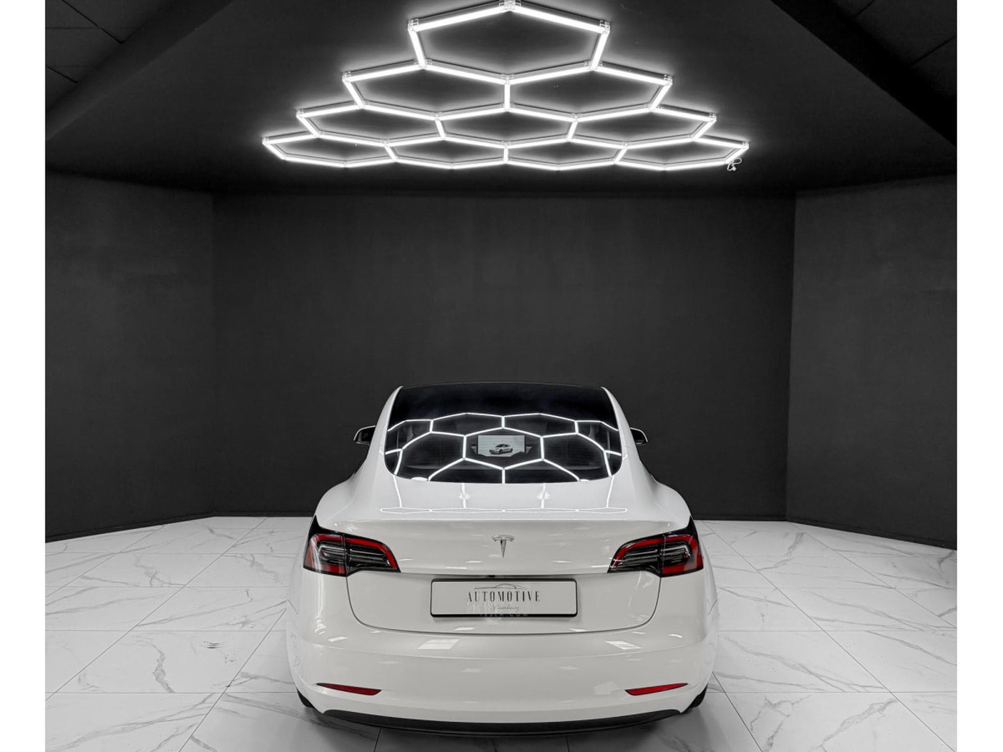Tesla Model 3 Long Range RWD (2023) - Photo 4