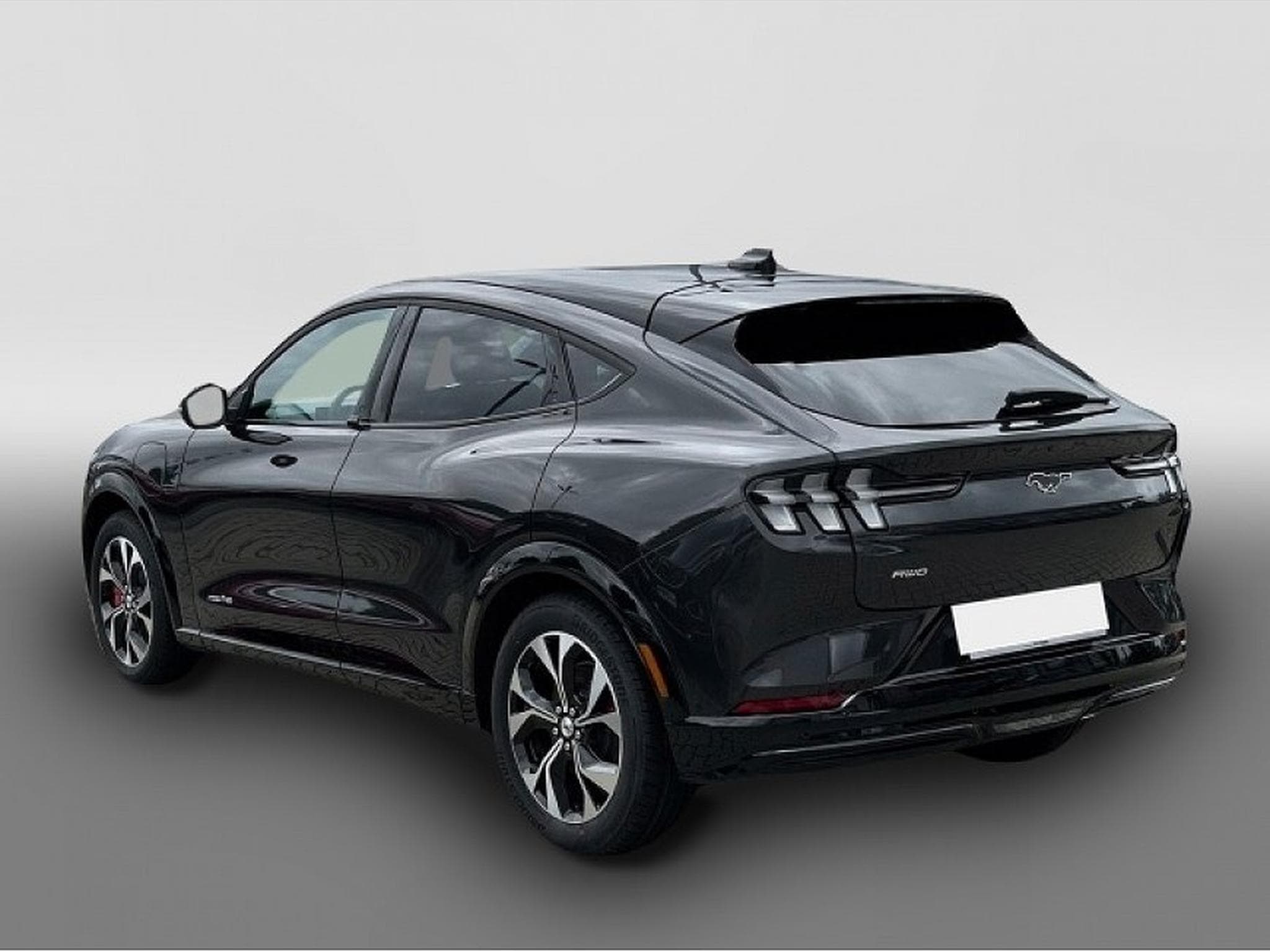 Ford Mustang Mach-E (2022) - Foto 2